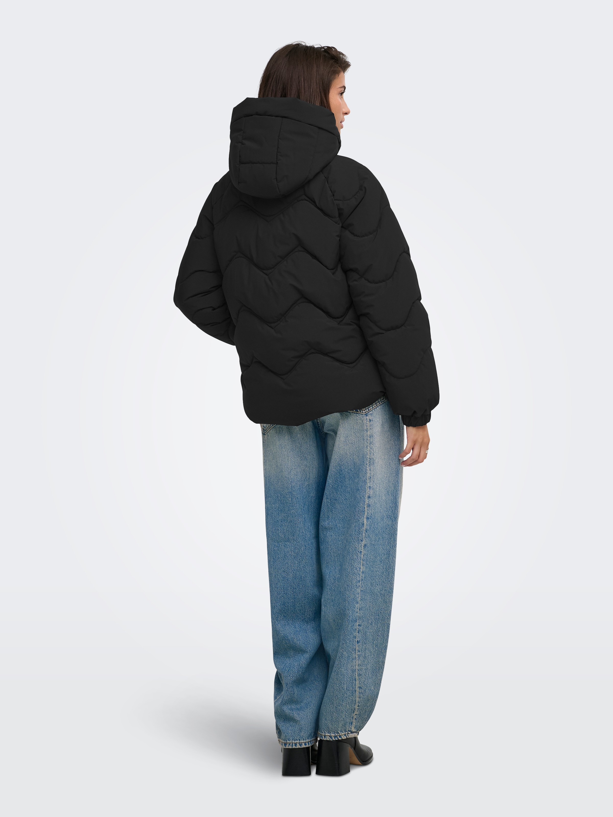 JDY Steppjacke »JDYPOWER SHORT HOOD PUFFER OTW HAB« mit Kapuze Kunstfaser