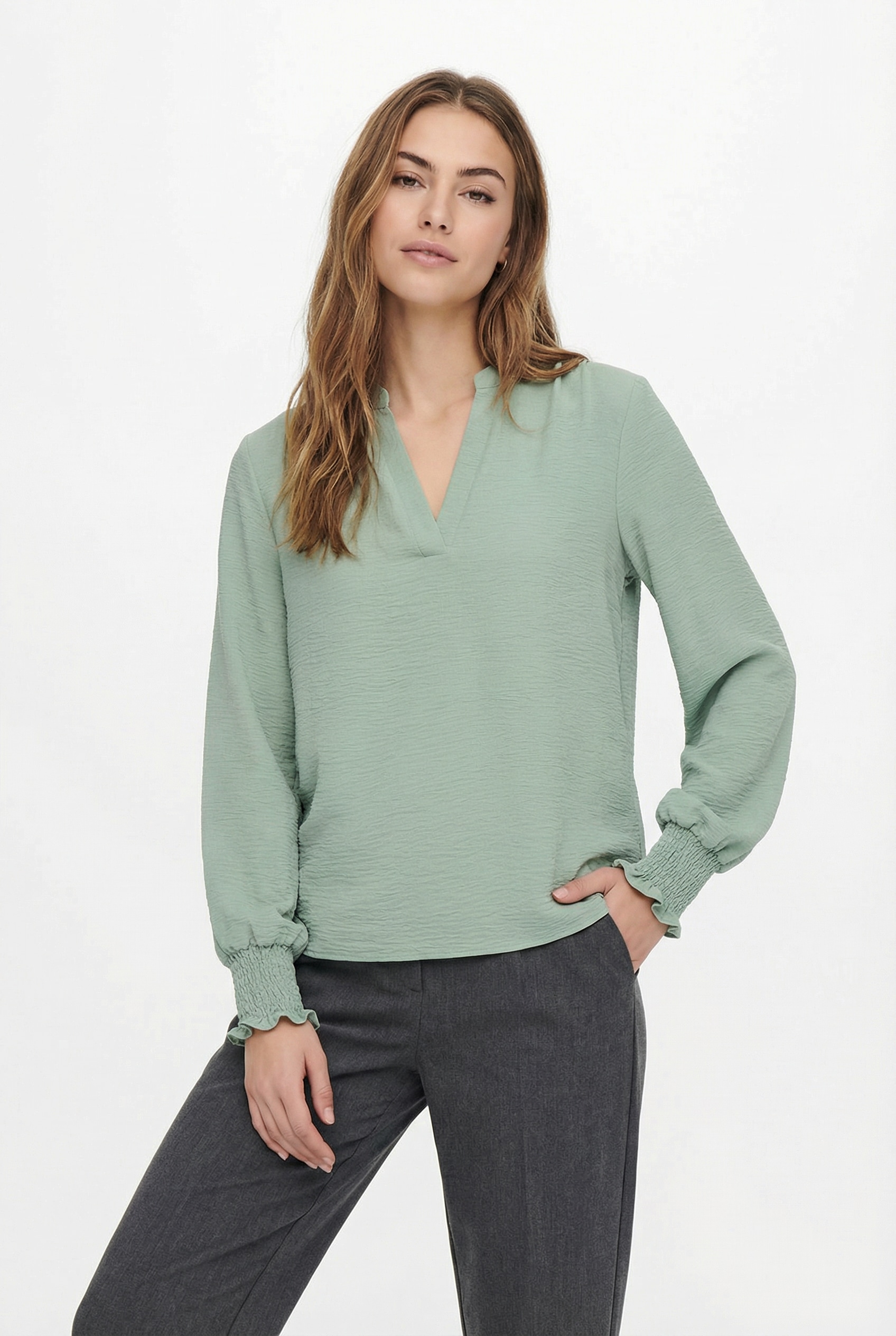 ONLY Blusenshirt »ONLMETTE V-NECK LS SMOCK TOP NOOS WVN« Kunstfaser, regular fit