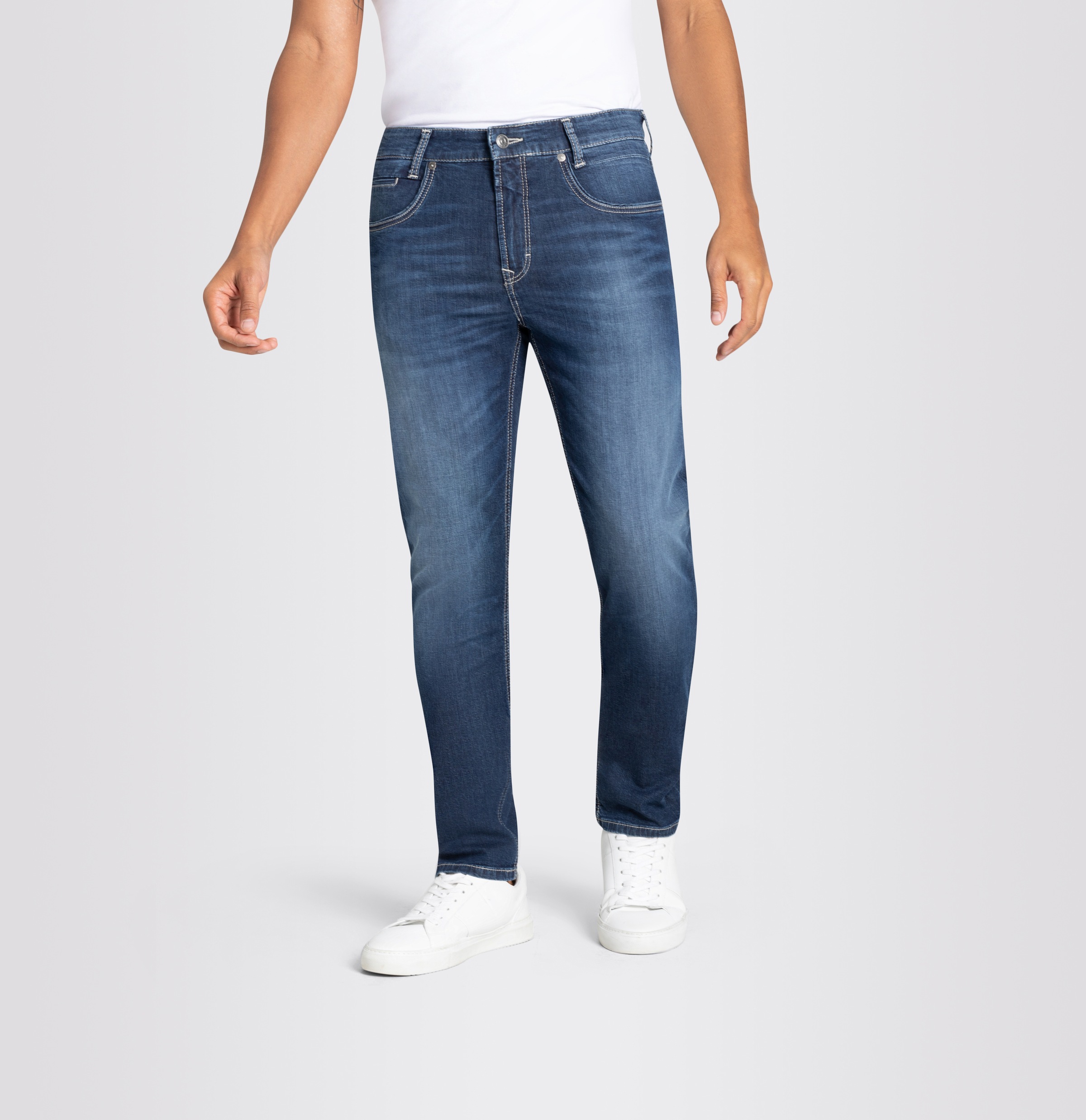 MAC Slim-fit-Jeans »Arne-Pipe light«, schmaler figurbetonender Schnitt