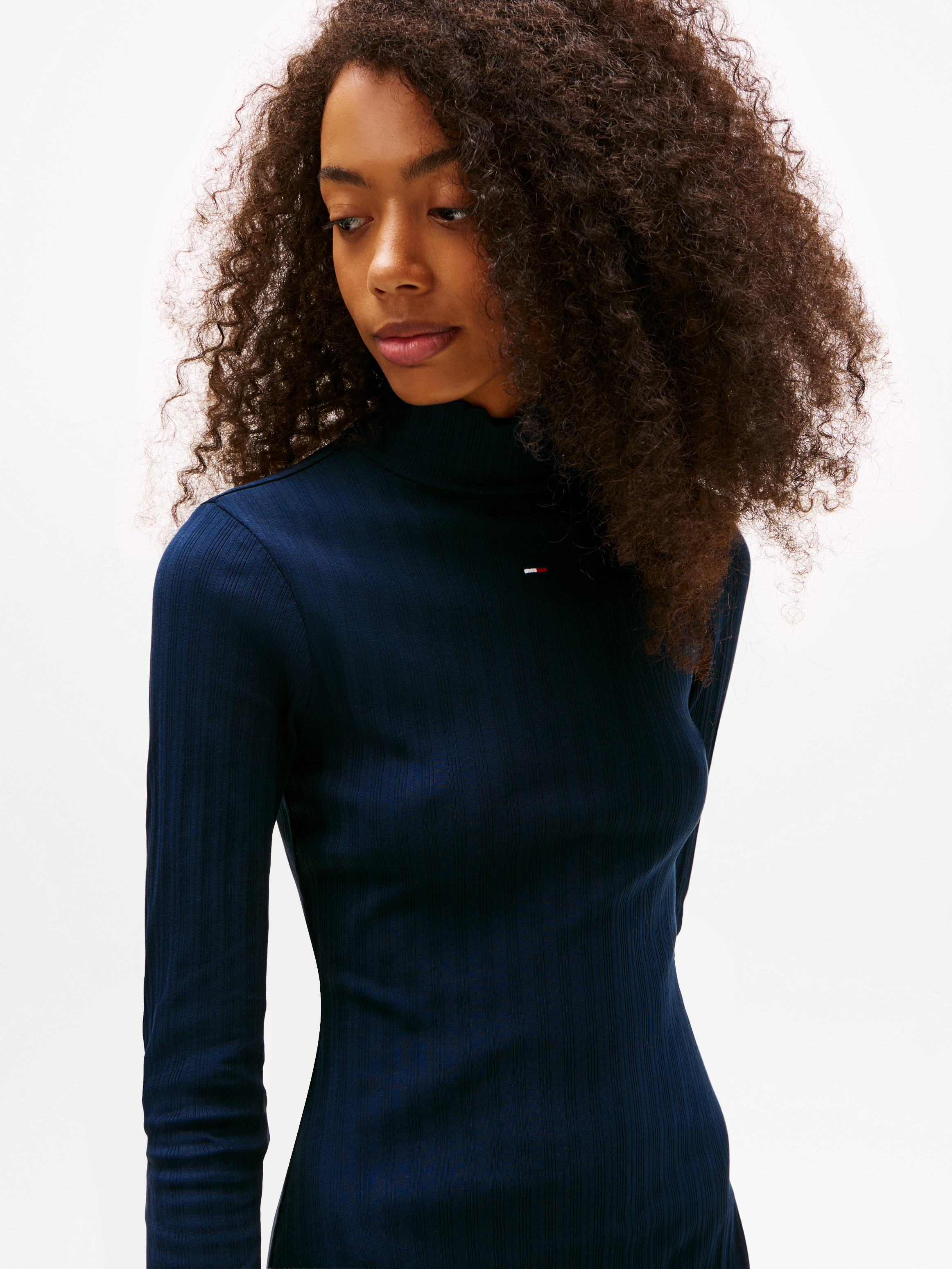 Tommy Jeans A-Linien-Kleid »TJW F&F RIB LETTUCE EDGE DRESS« in gerippter Struktur