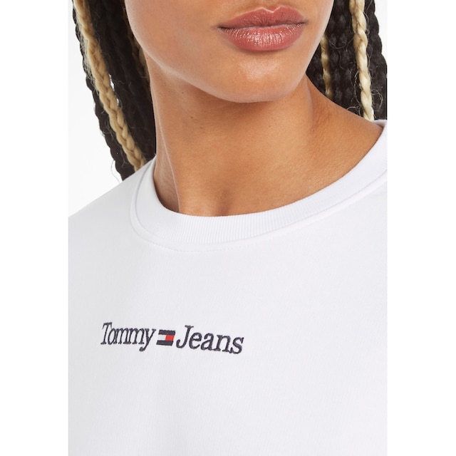 Tommy Jeans Sweater »TJW REG SERIF LINEAR CREW«, mit Rippbündchen & Tommy  Linear Logoschriftzug bei ♕