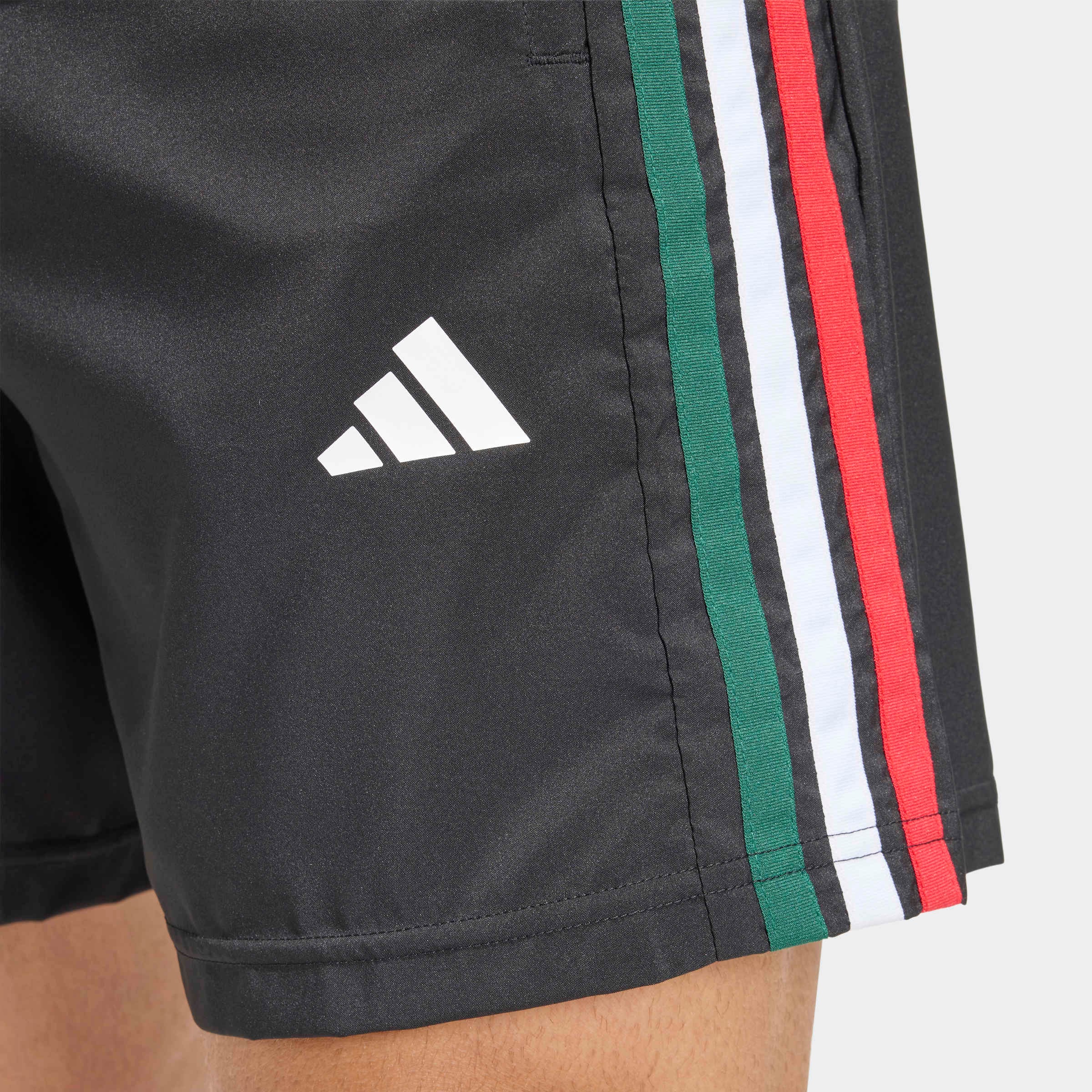 adidas Performance Shorts »WORKOUT ESSENTIALS BASE 3-STREIFEN WOVEN«
