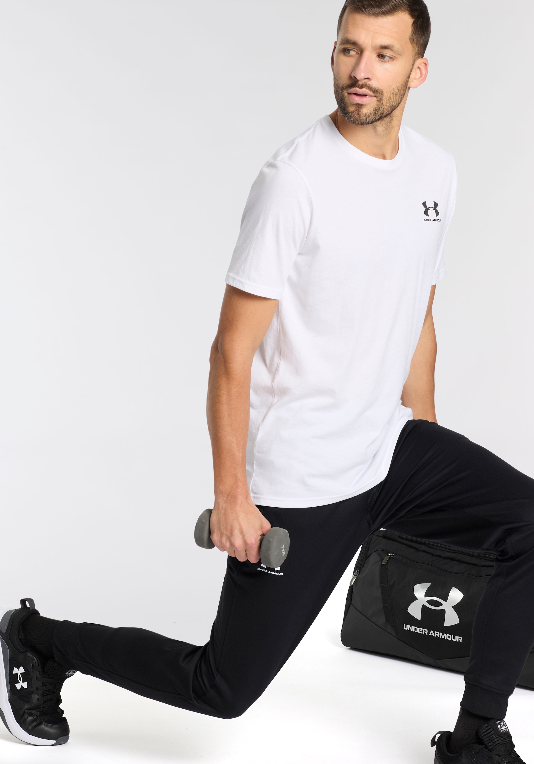 Under Armour® Jogginghose »SPORTSTYLE TRICOT JOGGER«  für vielseitige Aktivitäten, leichtes Material, elastischer Bund
