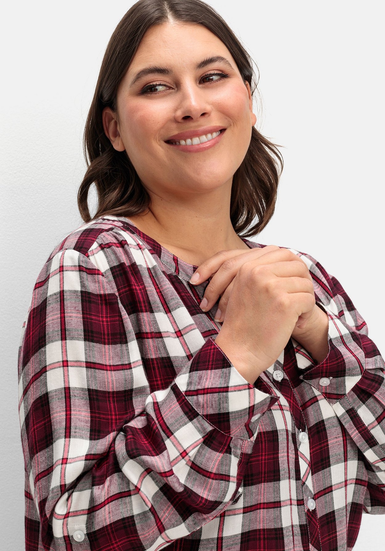 Sheego Karobluse »Karierte Bluse mit Rundhalsausschnitt«