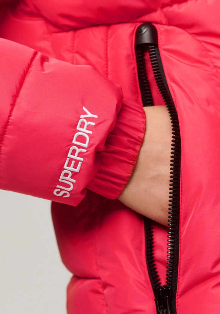 Superdry Steppjacke »HOODED SPIRIT SPORTS PUFFER«, mit Kapuze, aus wasserabweisendem Material