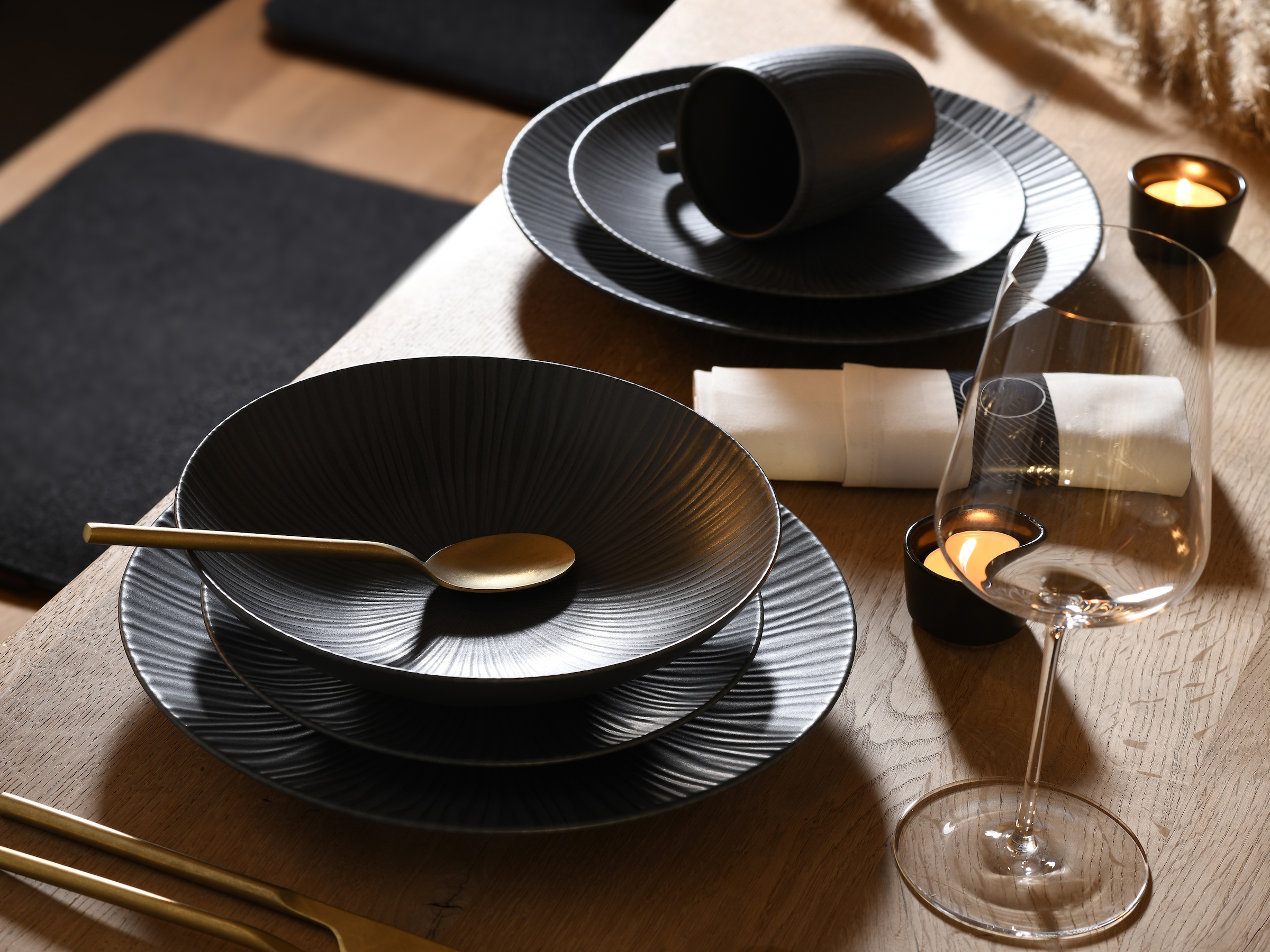 CreaTable Teller-Set »Vesuvio, Teller Set 18-tlg.« Eleganz, Vulkanoptik