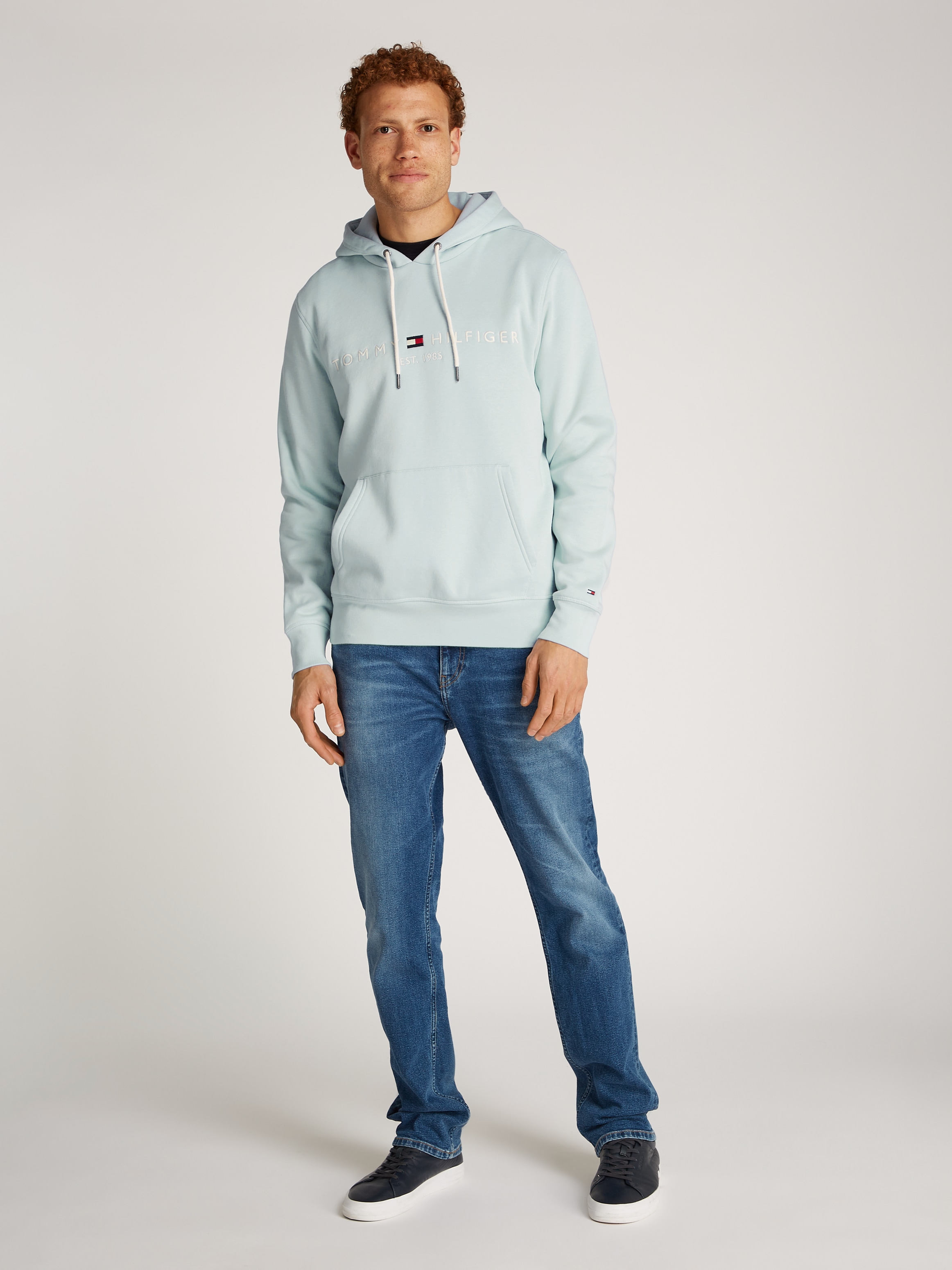 Tommy Hilfiger Kapuzensweatshirt »TOMMY LOGO HOODY«, mit Kapuze und Kängurutasche