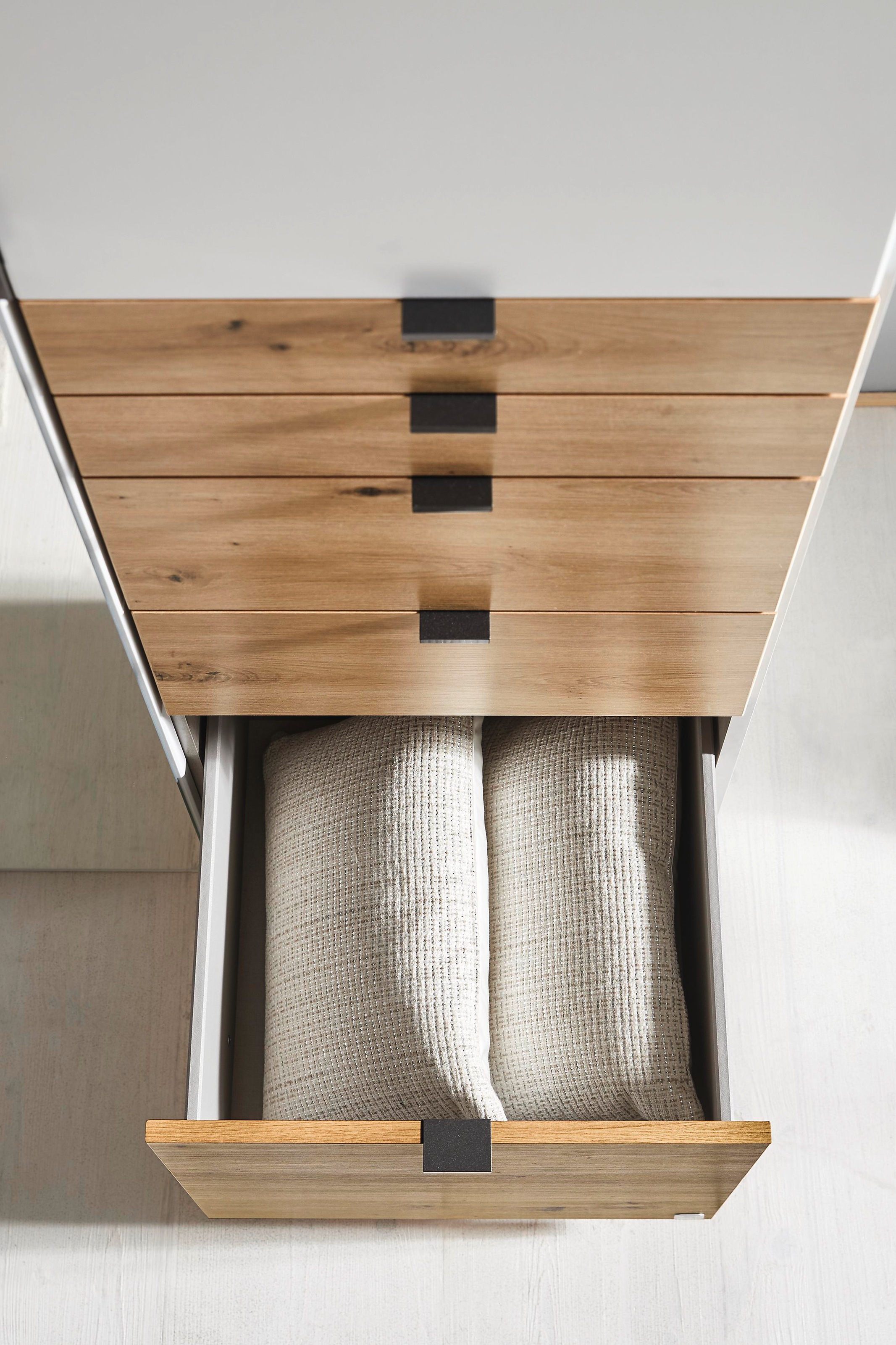 rauch Drehtürenschrank »Kleiderschrank Schrank Garderobe Wäscheschrank Ankleide ONTARIO« Breiten 136/181 cm, 