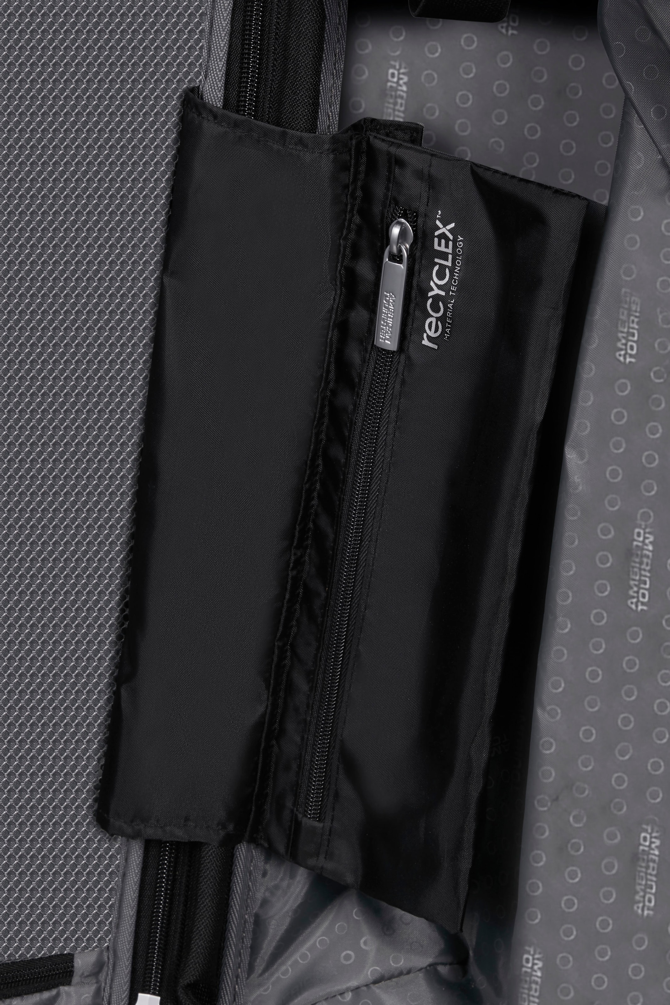 American Tourister® Hartschalen-Trolley »STARVIBE, in verschiedenen Farben und Größen«, 4 Rollen, Handgepäck-Koffer Reisegepäck Koffer TSA-Zahlenschloss