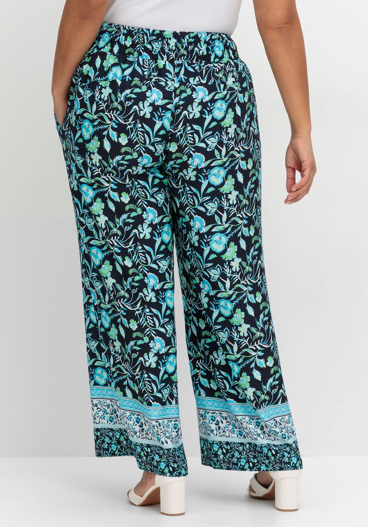 Sheego Schlupfhose »Hose mit Blumenprint und Smokbund«