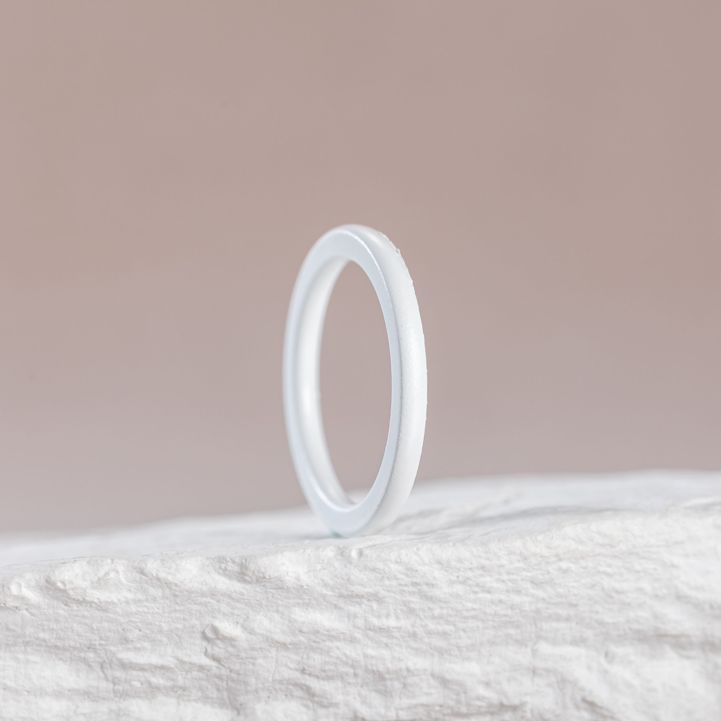 Firetti Fingerring »Schmuck Geschenk Edelstahl Ring Damenring Herrenring Color«