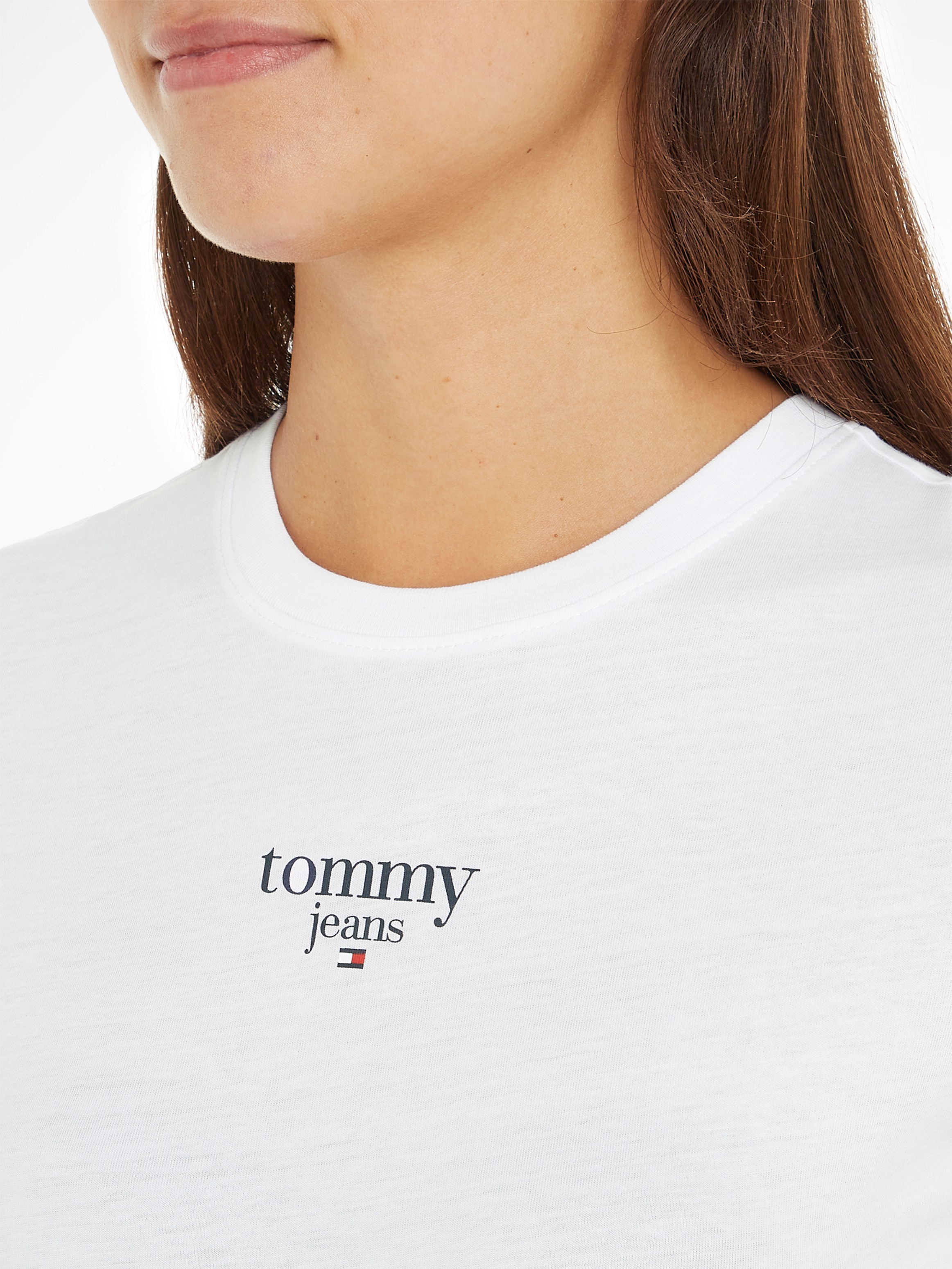 Tommy Jeans Rundhalsshirt »TJW SLIM ESSENTIAL LOGO 1 SS EXT«, mit Tommy Jeans Logoschriftzug, Rundhals