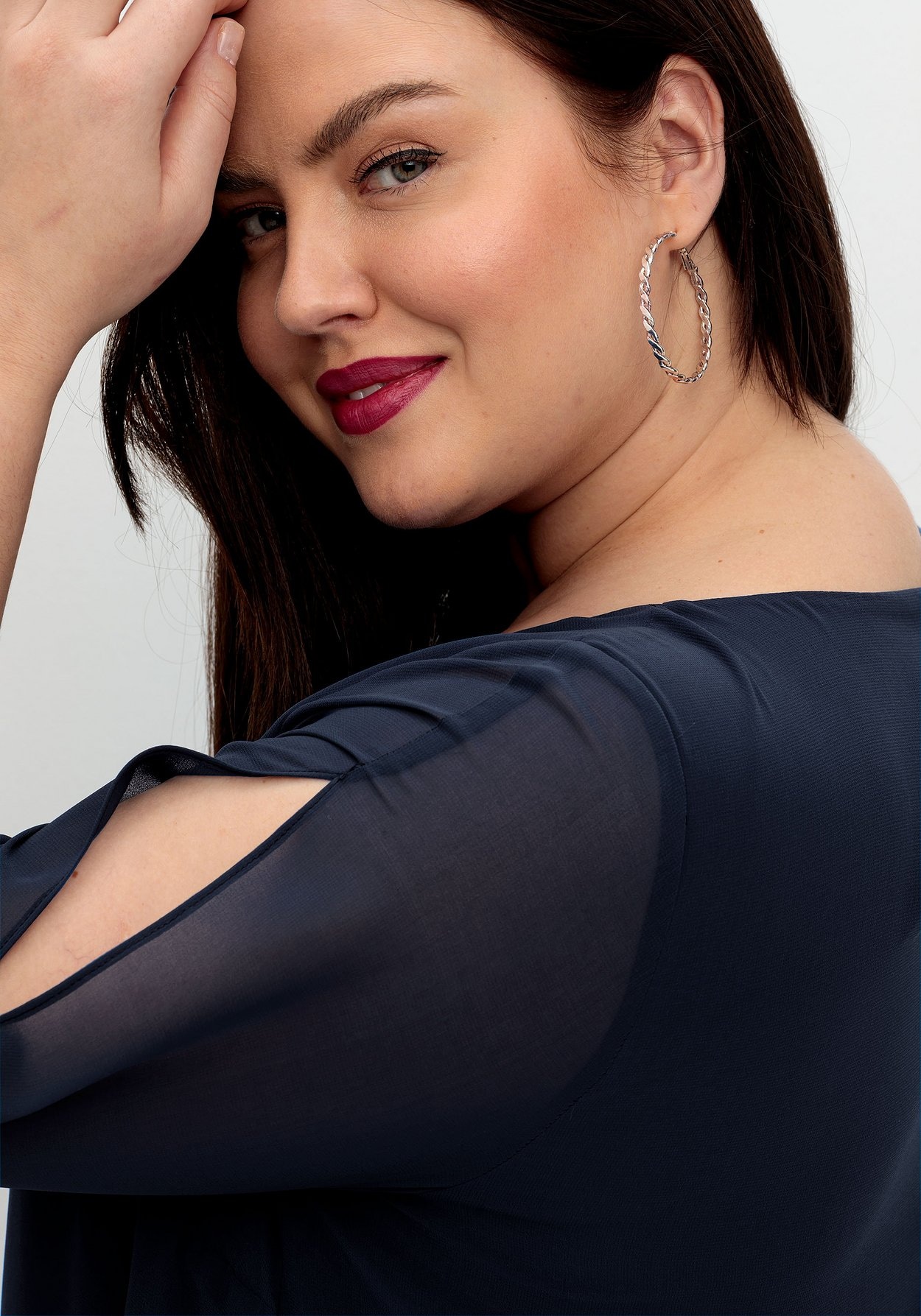 Sheego Abendkleid »Abendkleid aus Georgette, mit geschlitztem Ärmel«