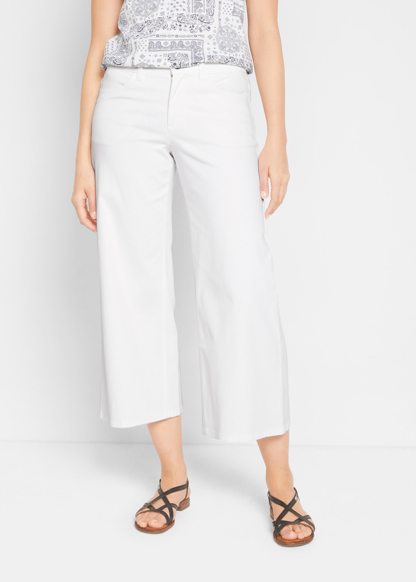 bonprix Caprijeans »Capri Jeans Mid Waist, (2er Pack)« Packung, 2 Stk. lockere Passform, mit Eingrifftaschen, mit Gesäßtaschen