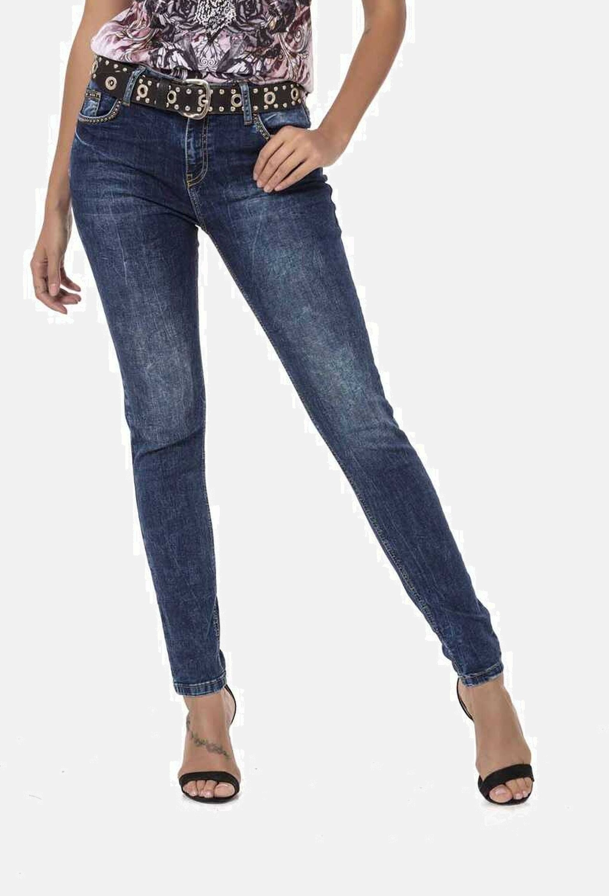 Cipo & Baxx 5-Pocket-Jeans »Cipo & Baxx Jeans« mit dezenter Waschung und coolen Nieten, WD460