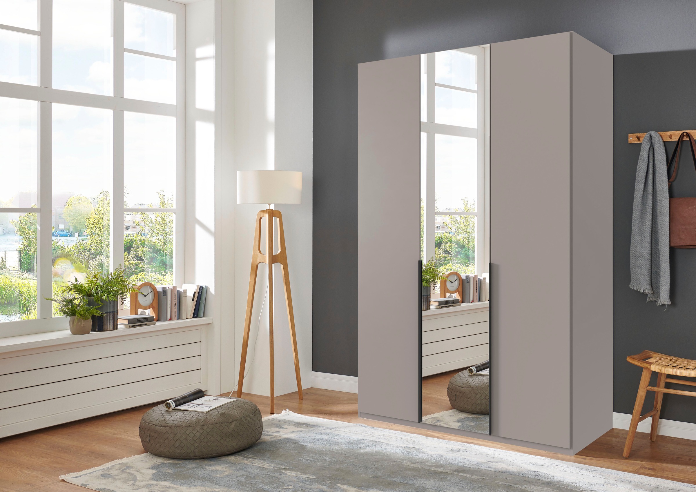 Wimex Kleiderschrank »Mugano, in 5 Breiten und 2 Höhen, Made in Germany«, (in Basic oder Premium Ausstattung mit 2 weiteren Einlegeböden), mit langen Griffstangen aus Metall, wahlweise mit oder ohne Spiegel