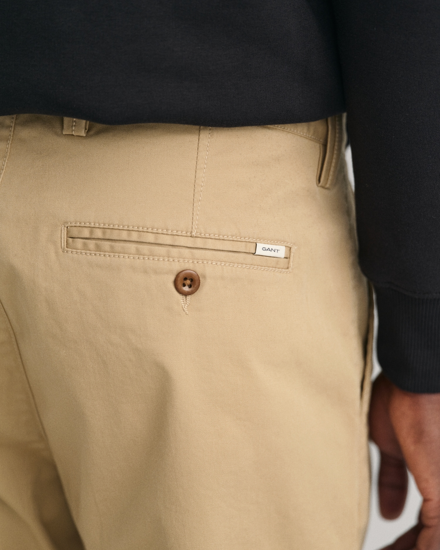 Gant Chinohose »REGULAR TWILL CHINOS«, Regumit gefütterten Seitentaschen