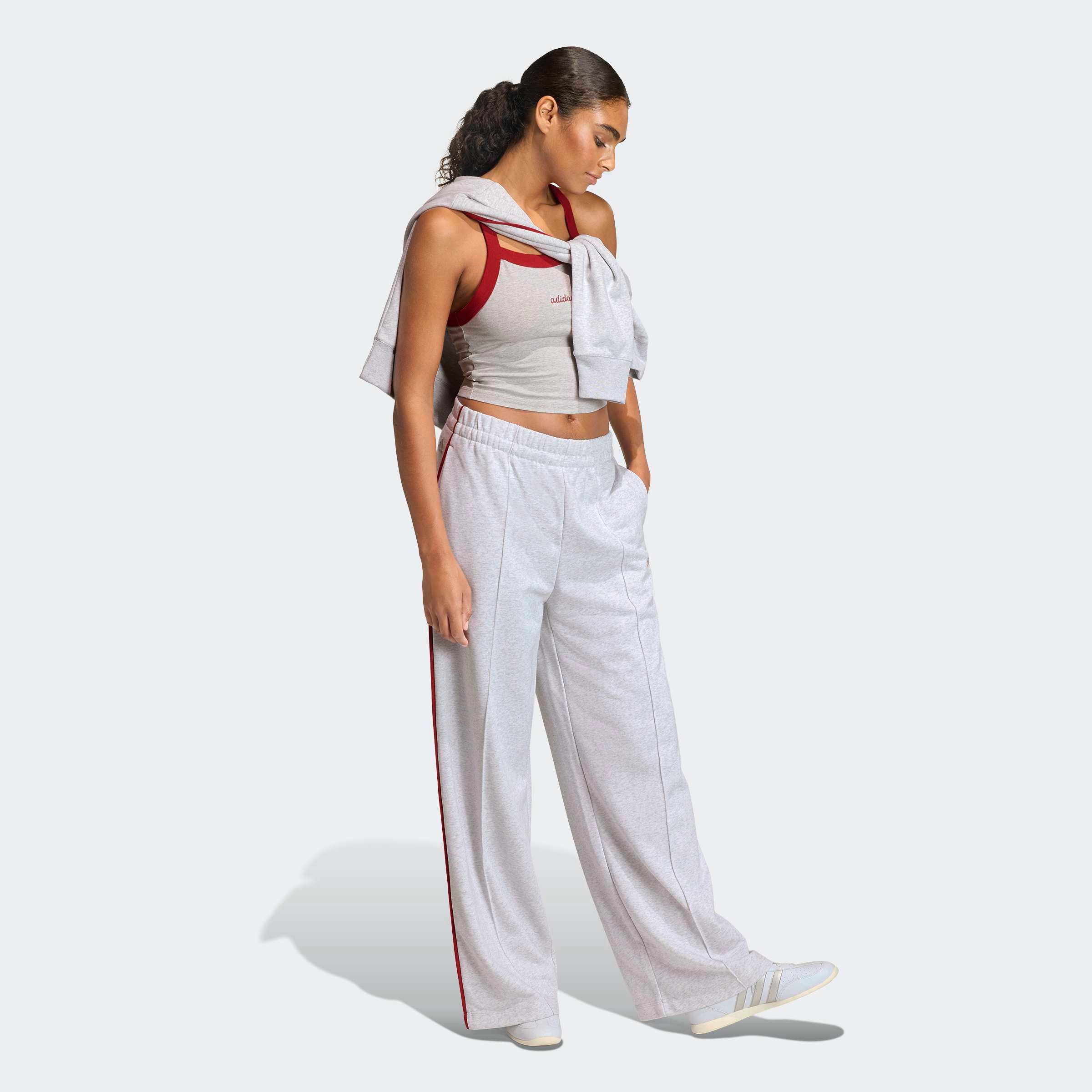 adidas Sportswear Sweatshirt »SEASONAL ESSENTIALS COLORPOP MIT AUFGESTICKTER GRAFIK«
