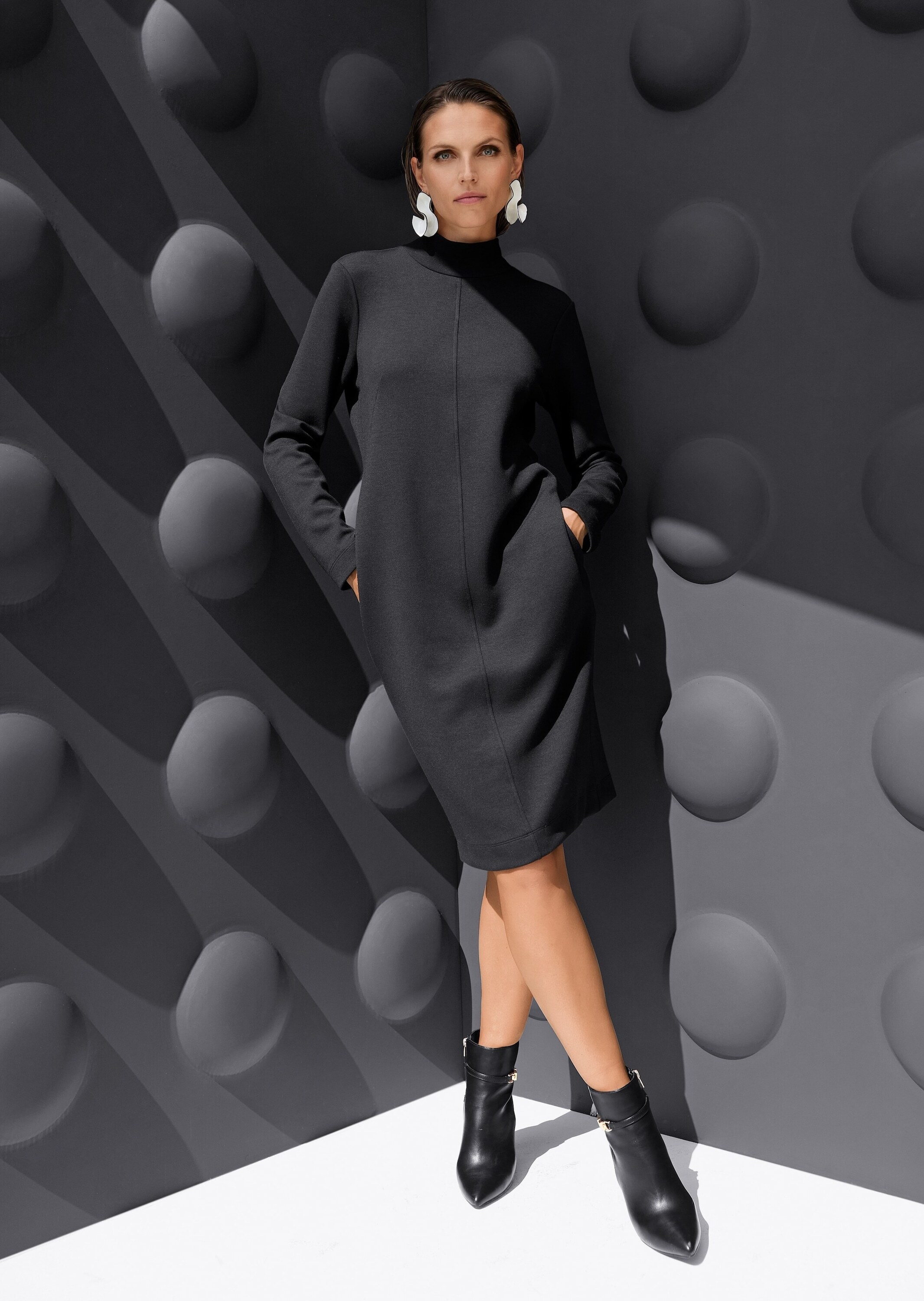 MADELEINE Sommerkleid »Jerseykleid Jersey-Kleid mit Stehkragen, Midilänge«