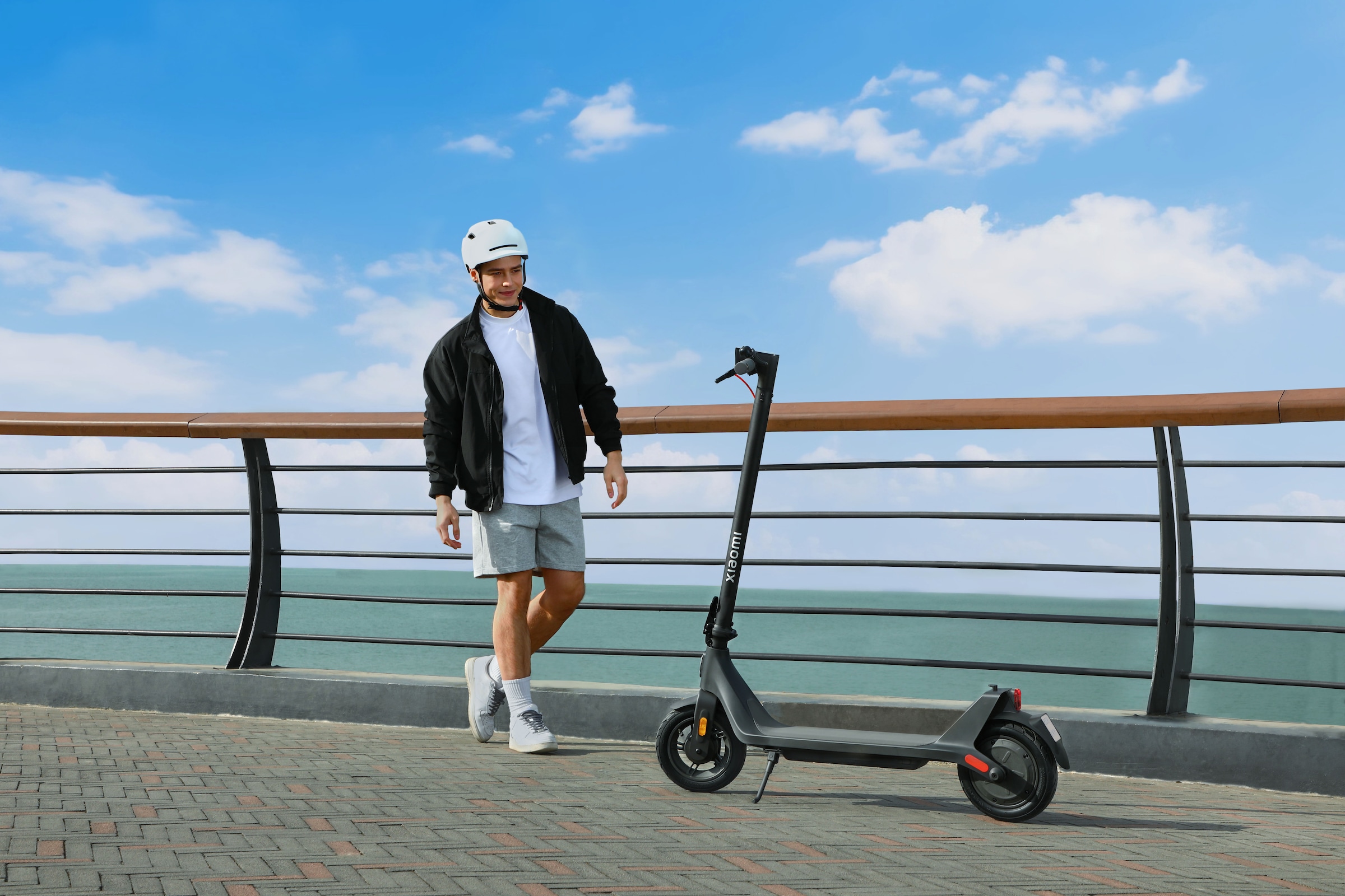 Xiaomi E-Scooter »Xiaomi Electric Scooter 4 Lite GE, 2nd Gen«, mit Straßenzulassung, bis zu 20 km Reichweite