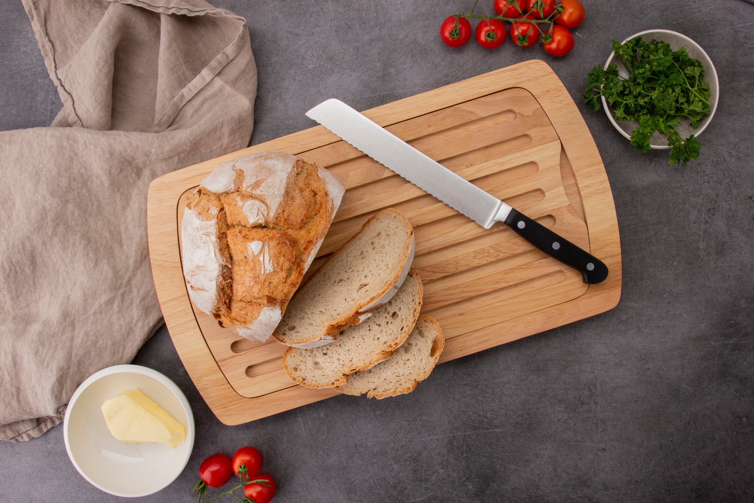 Continenta Brotschneidebrett, Handarbeit