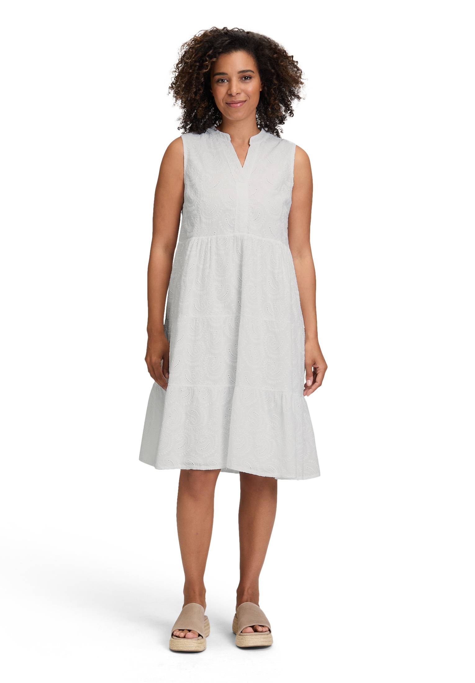 Cartoon Spitzenkleid »Spitzenkleid mit Lochmuster«