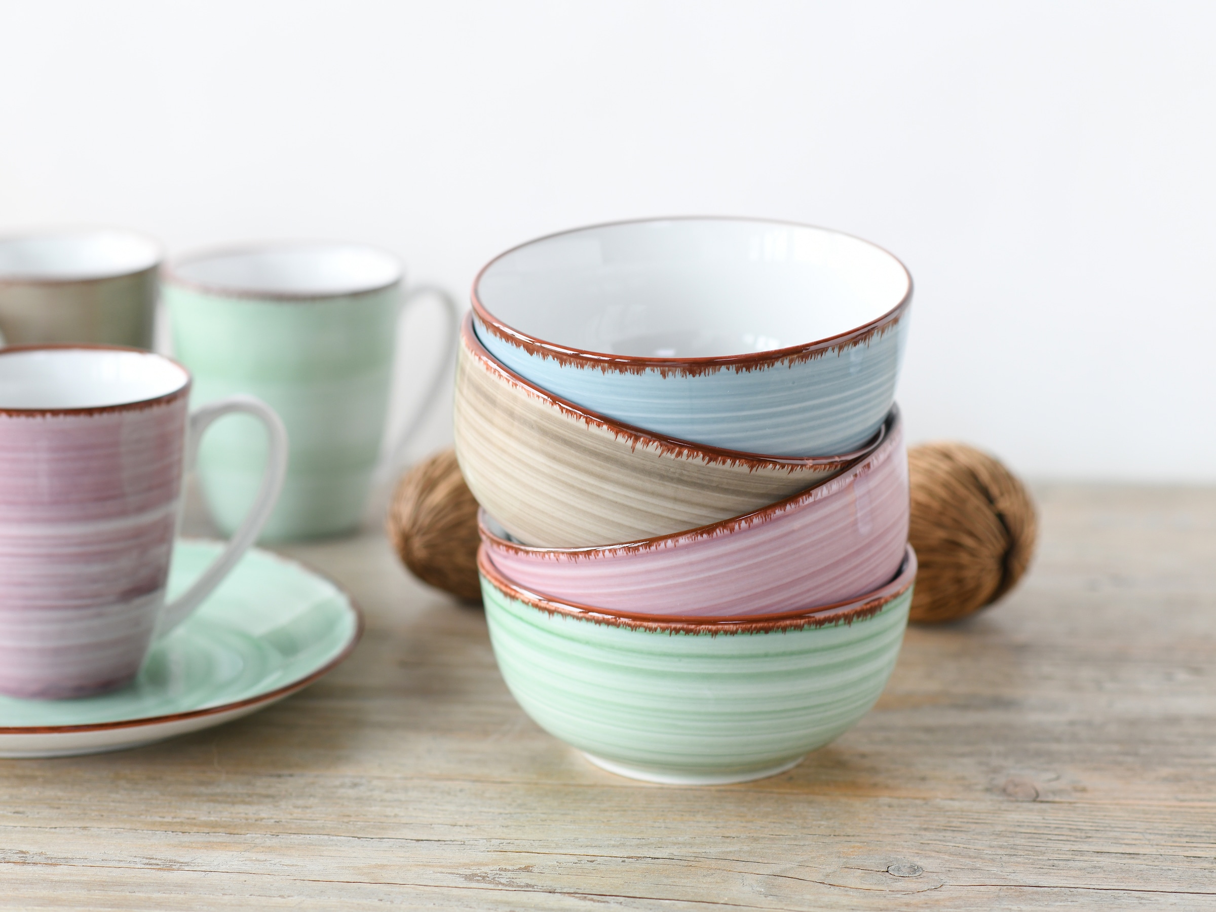 CreaTable Kombiservice »Geschirr-Set Samba«, (Set, 16 tlg., Kaffeeservice und Tafelservice im Set, für 4 Personen), Service, handgemalter Spiraldekor, 16 Teile, für 4 Personen
