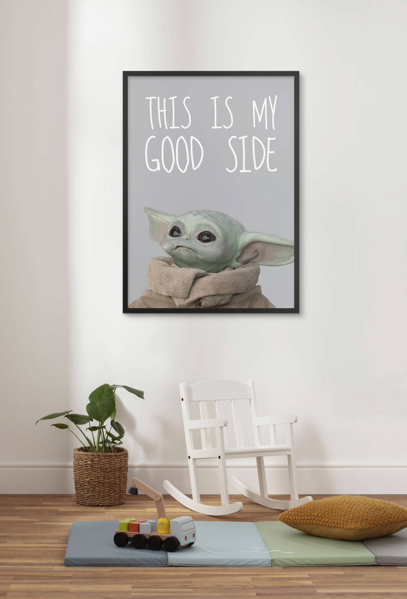 Komar Bild »Mandalorian The Child Chocolate Side« Disney | Star Wars 1 Stk. tlg. Wandbild zur Dekoration im Kinderzimmer - ohne Rahmen