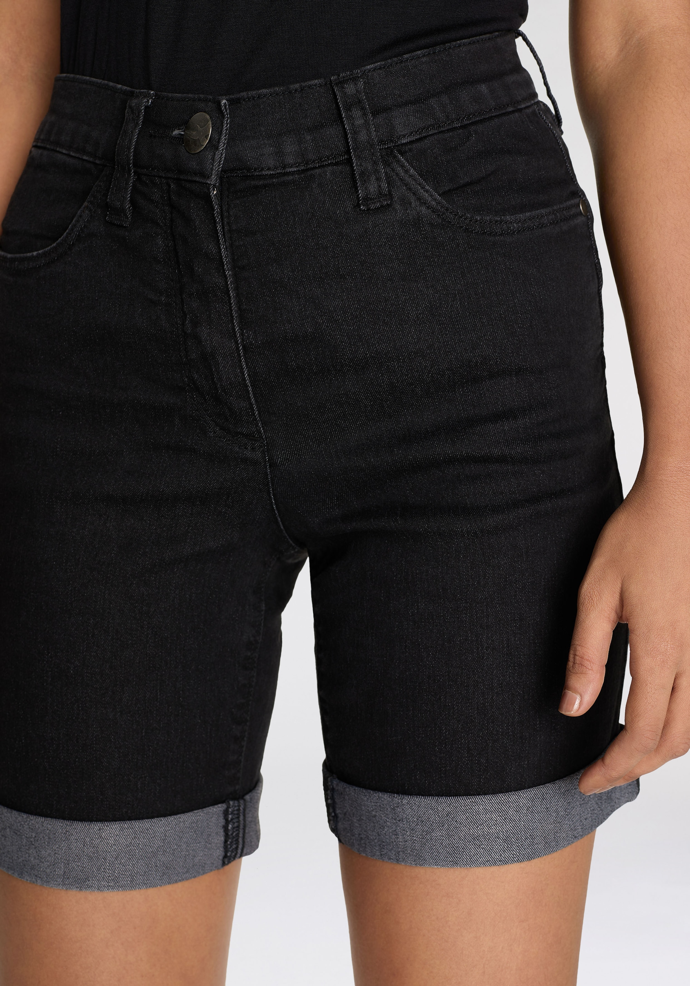 Arizona Jeansbermudas, weite Passform, kurze Beinform, hohe Leibhöhe