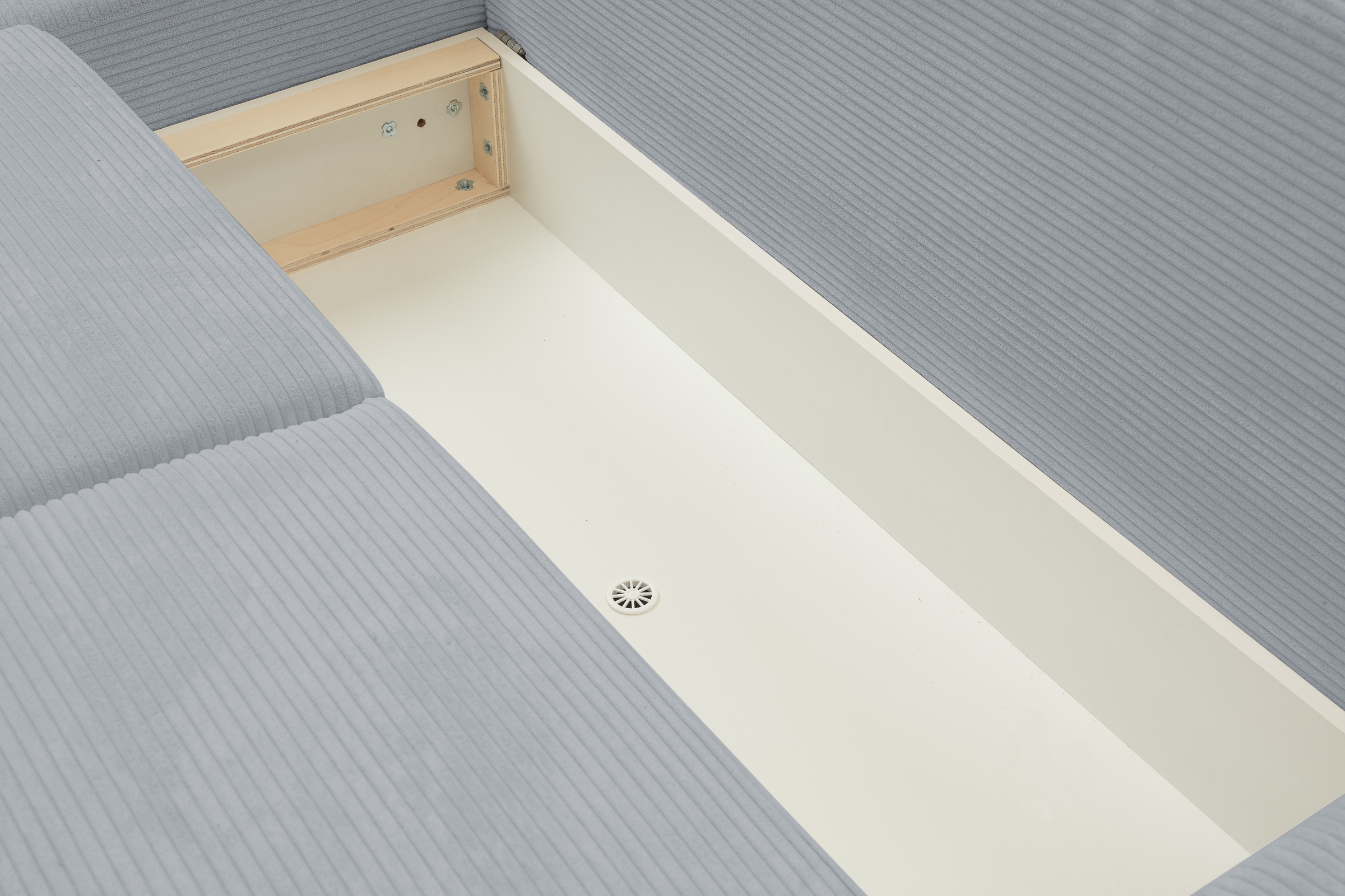 WERK2 Ecksofa »Riwa, modernes Sofa zum Kuscheln und Entspannen, Breite 300cm, L-Form«, Trendiges Ecksofa mit vielen Kissen, Schlaffunktion & Bettkasten