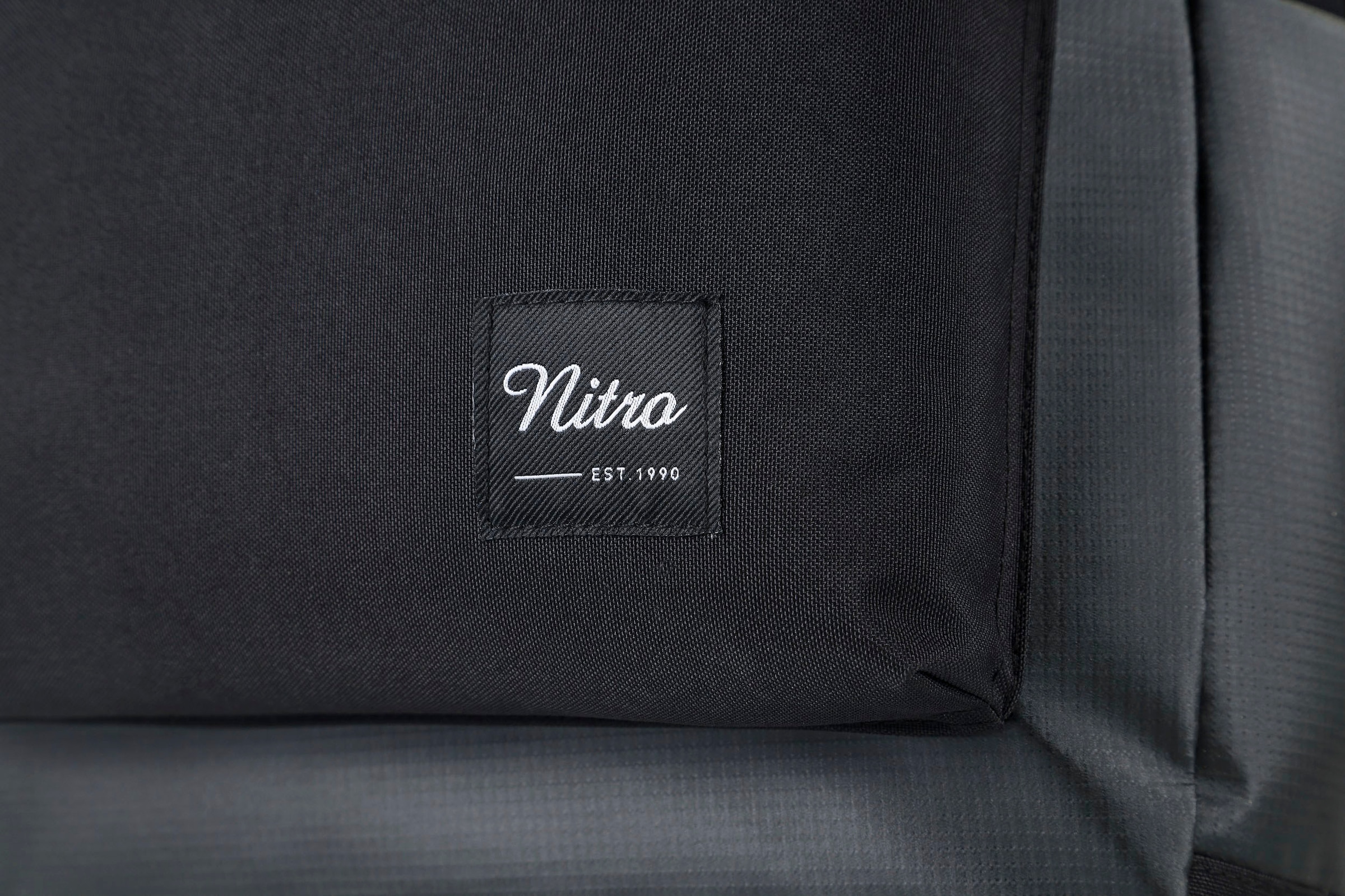 NITRO Freizeitrucksack »Urban Plus«, Daypack, Streetpack im Retro-Look, Alltagsrucksack, Schulrucksack