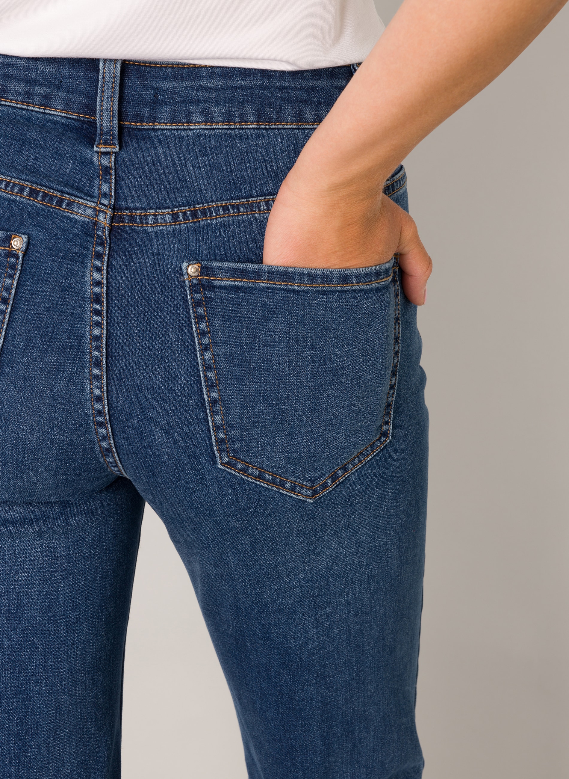 Base Level Slim-fit-Jeans »Arin«, in blauer Waschung