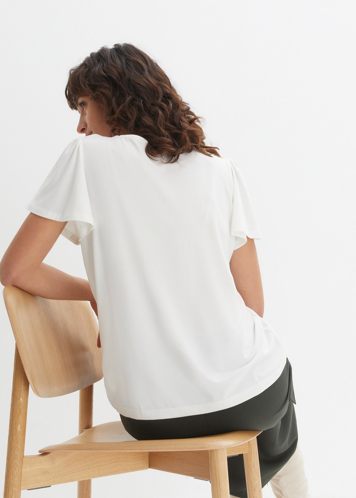 bonprix T-Shirt »Shirt mit Knopfleiste« bequeme Passform, Kurzarm-Design, mit Knopfleiste