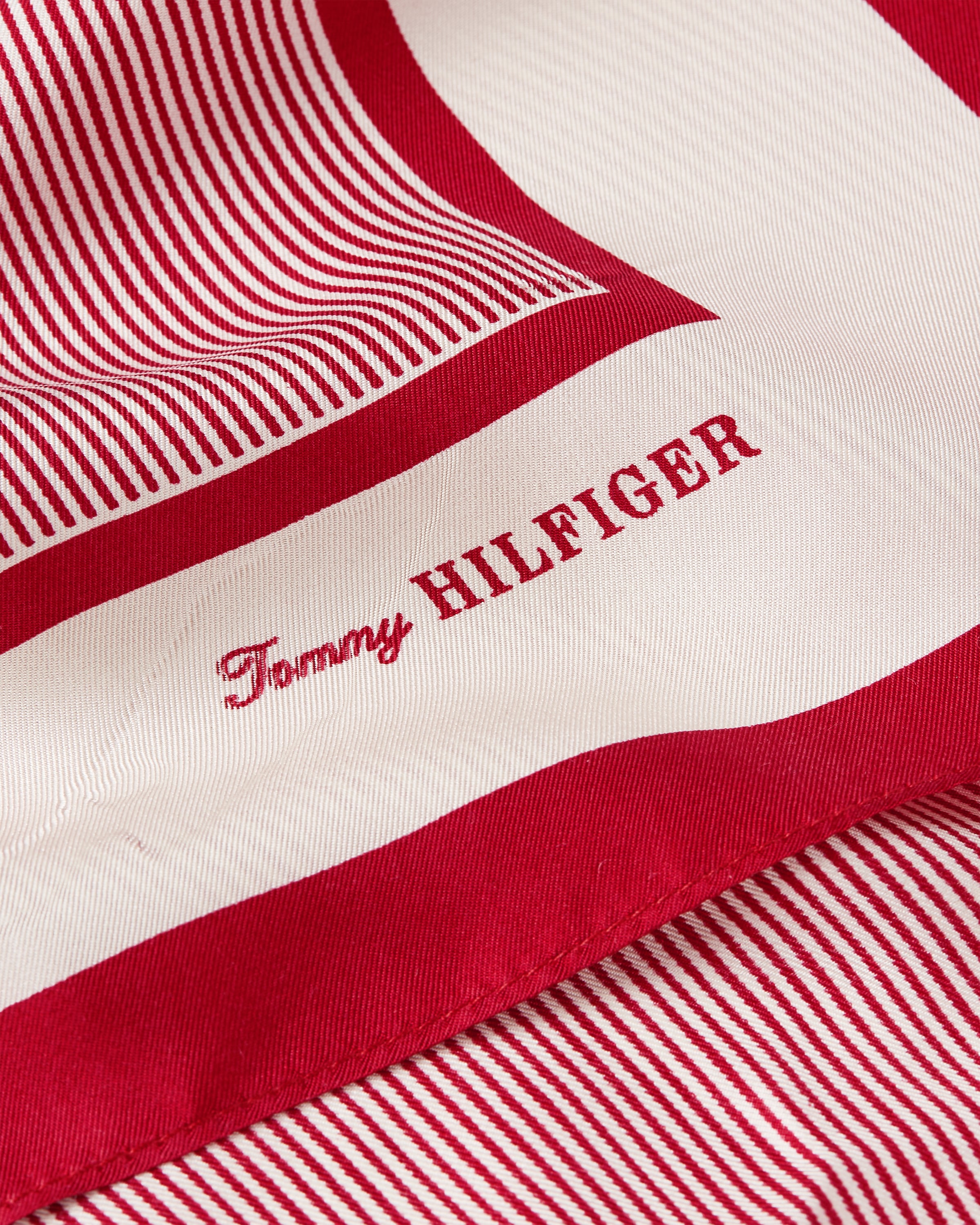 Tommy Hilfiger Modetuch »TH ELEVATED FLAG SILK SQUARE«