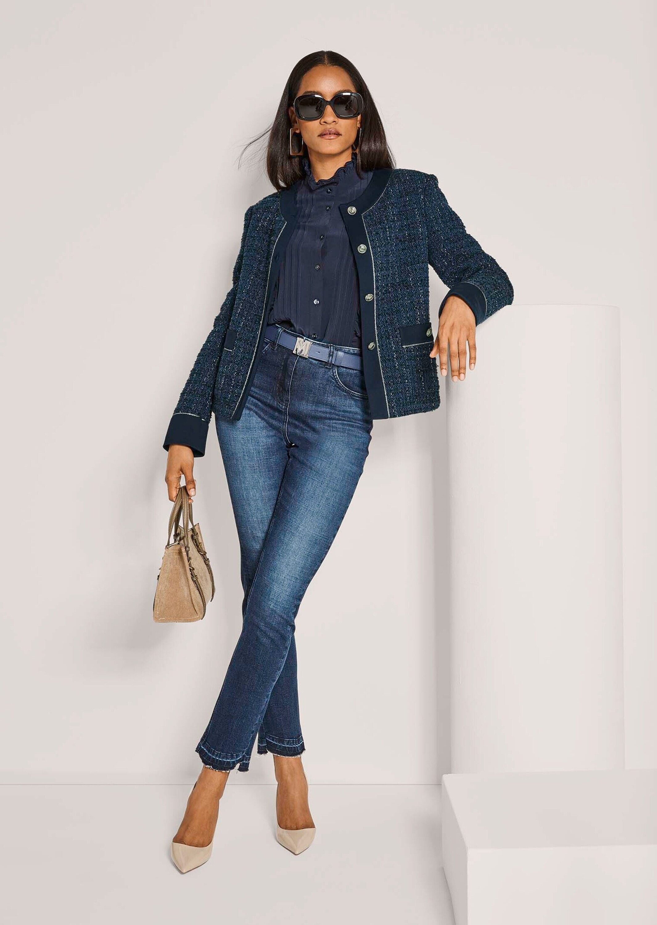 MADELEINE Jackenblazer »Tweed-Blazer Eleganter Damenblazer mit kurzem Schnitt« Tweed-Jacke mit Schmuckband