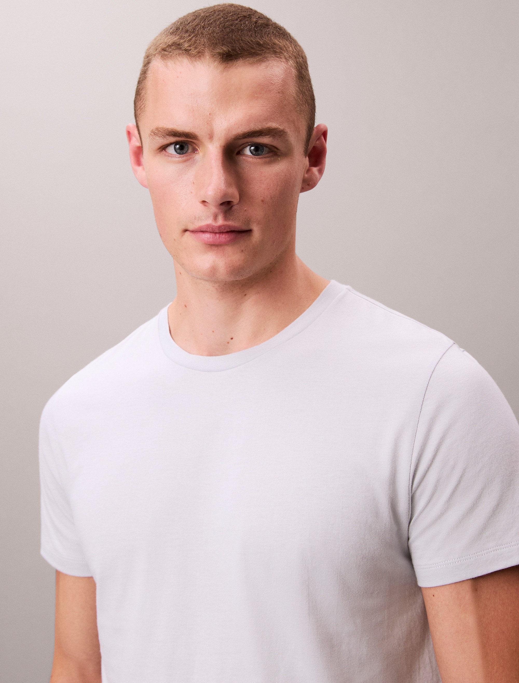 Calvin Klein Underwear T-Shirt »S/S CREW NECK 3PK«, (Packung, 3 tlg., 3er-Pack), mit Logostickerei