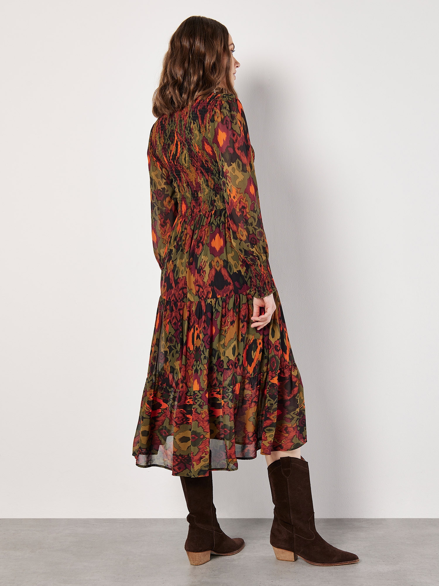 Apricot Druckkleid »gemustertes Etagenkleid« mit Smokdetails