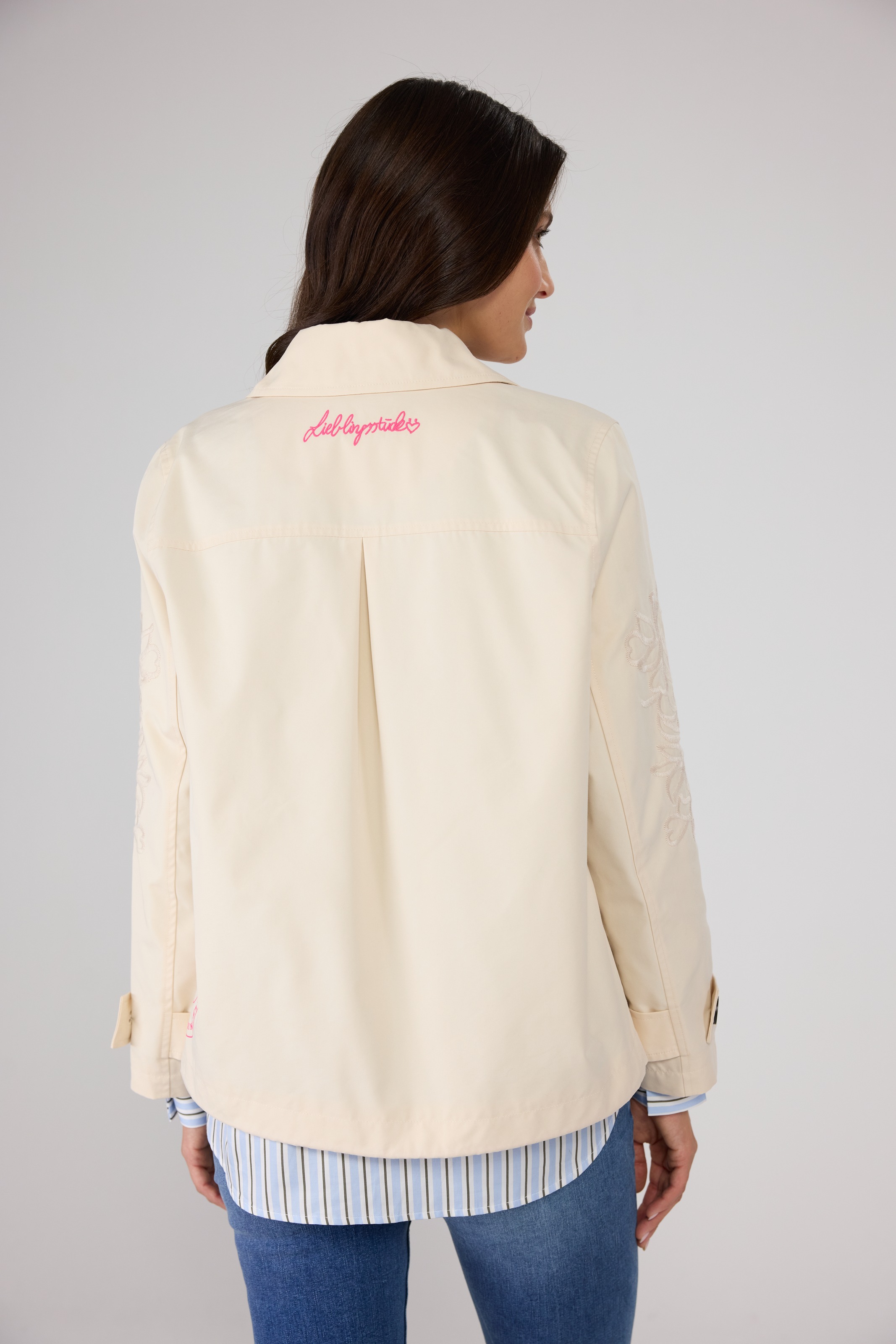Lieblingsstück Kurzjacke »IniaL« mit Stickerei am Ärmel