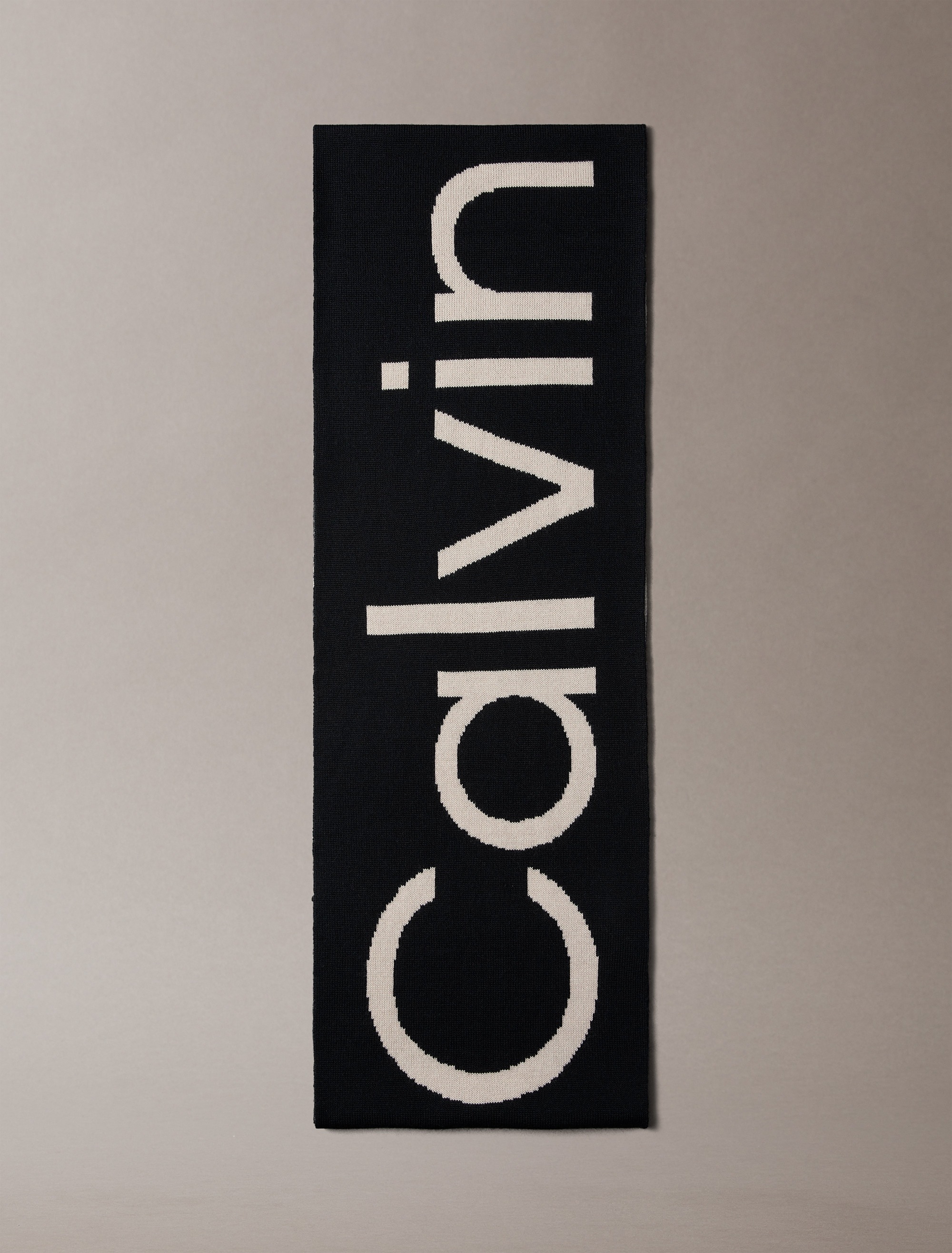 Calvin Klein Modetuch »BOLD LOGO 2-TONE WOOL HW SCARF« Perfekt für den Alltag