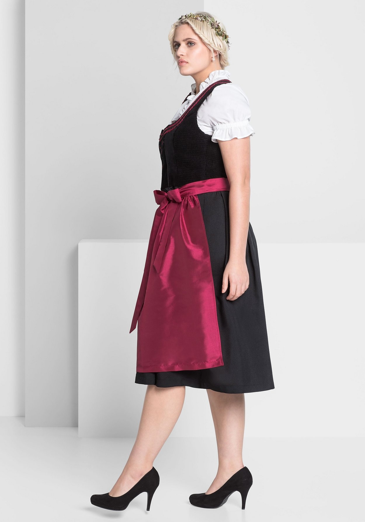 Sheego Dirndl »Dirndl mit Schürze und Bluse 3tlg.«, (mit Dirndlbluse), mit Schürze und Bluse 3tlg.