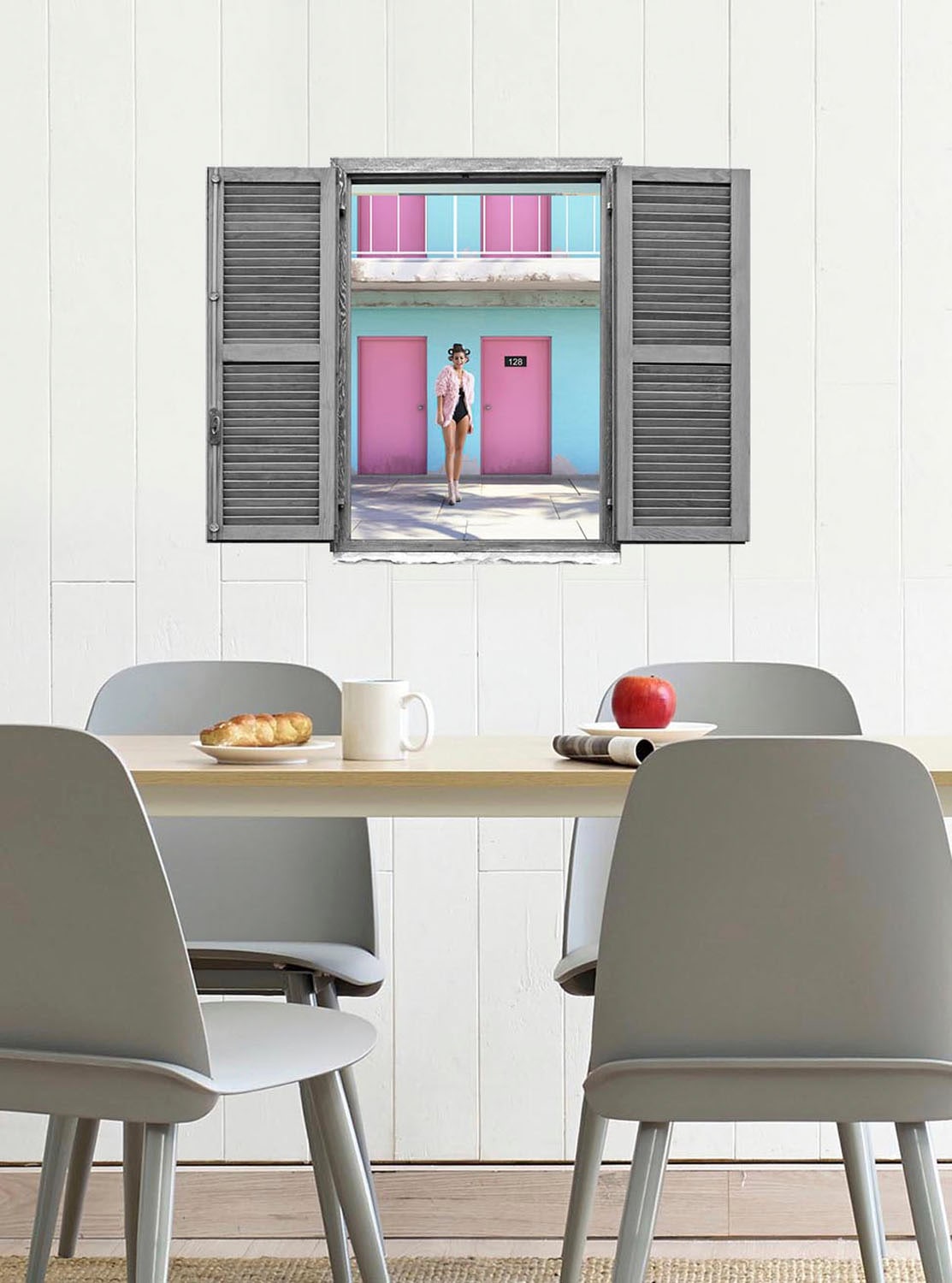 queence Wandtattoo »Frau vor Hauswand«, (1 St.), Wandsticker, Wandbild, selbstklebend, 3D, Fenster