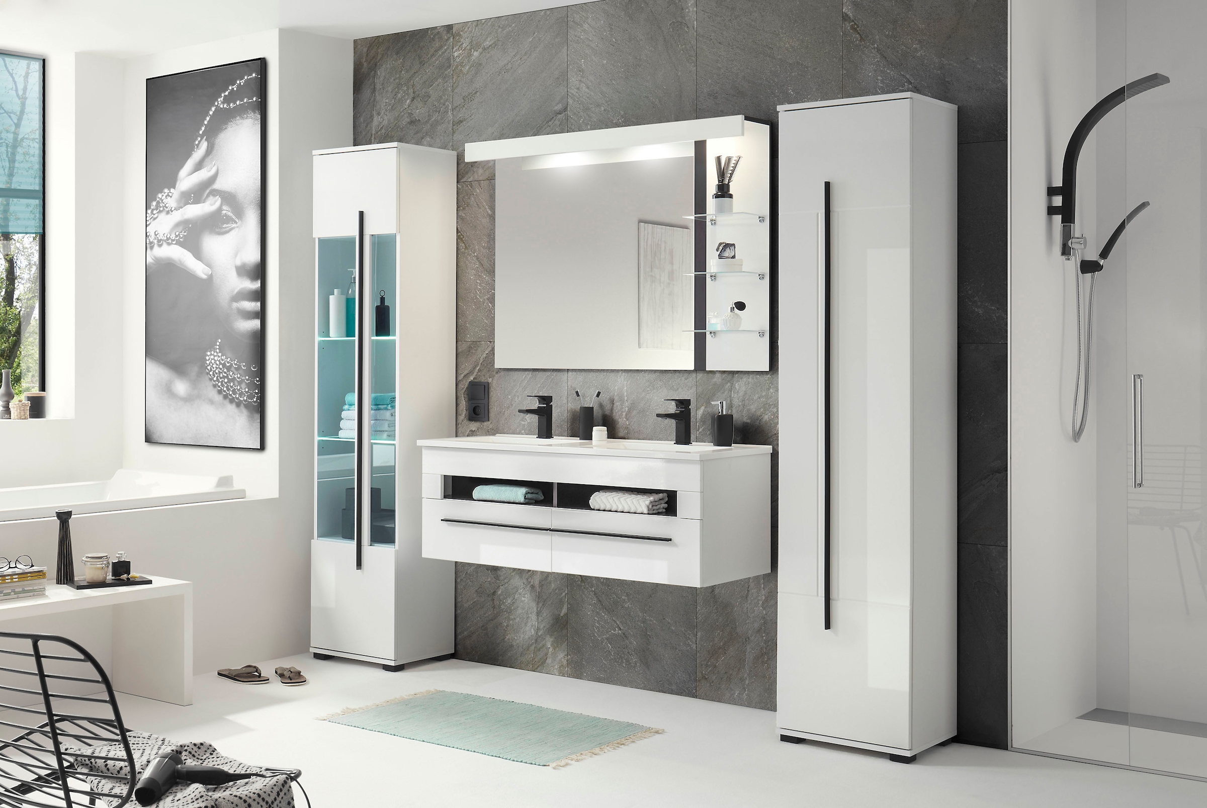 Home affaire Hochschrank »Cantara, Badschrank in Hochglanz Weiß, Hochschrank im modernen Design« mit schwarzen Griffen, ausreichend Stauraum