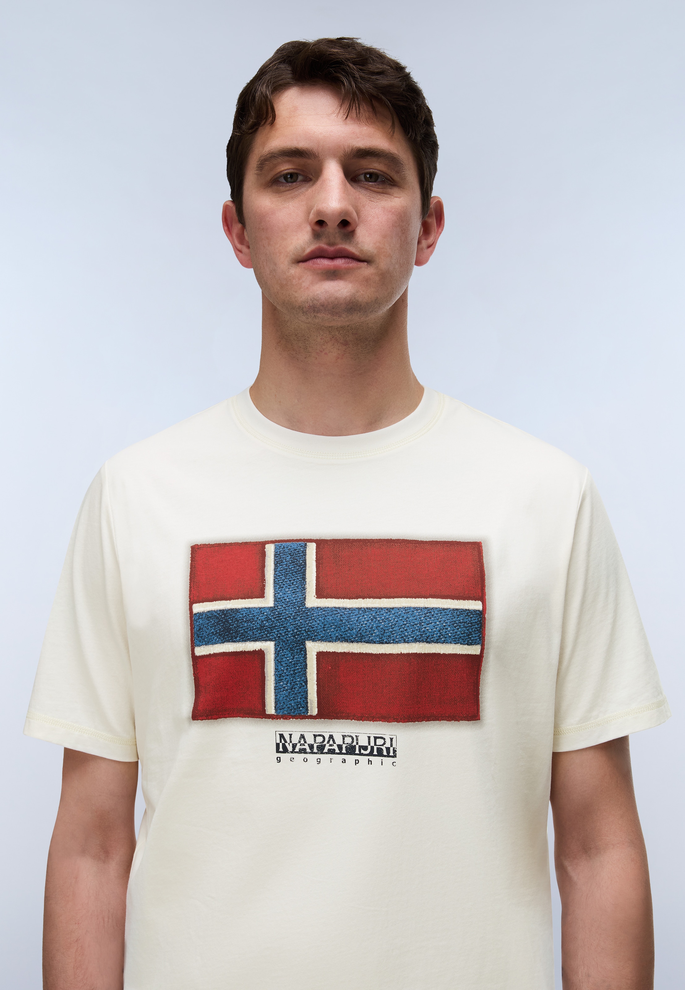 Napapijri T-Shirt »S-FLAG TIKI SS BLACK BEAUTY« mit Rundhalsausschnitt, aus Baumwolle, T-Shirt-Schnitt, normale Länge