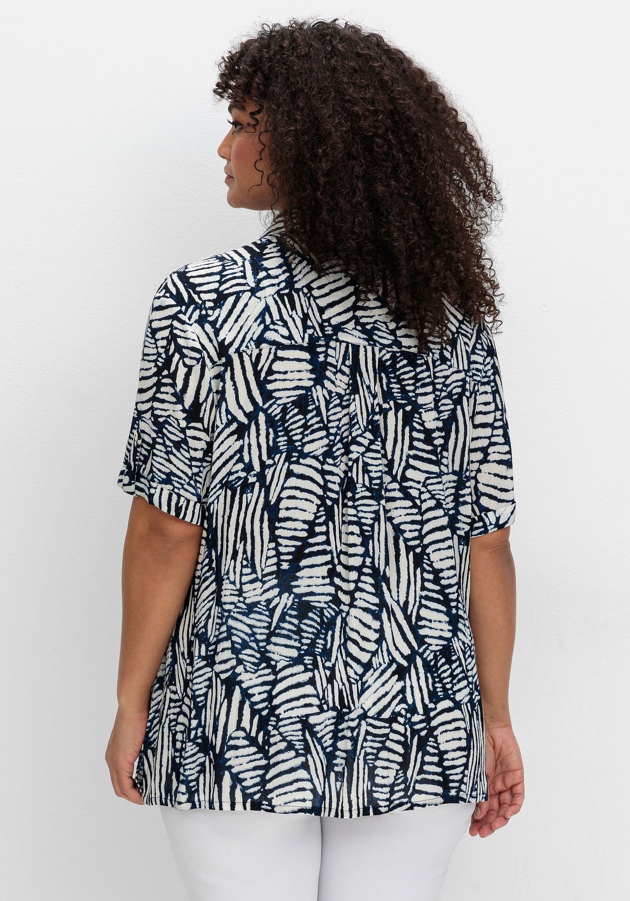 Sheego Kurzarmbluse »Kurzarm-Hemdbluse mit Alloverdruck«