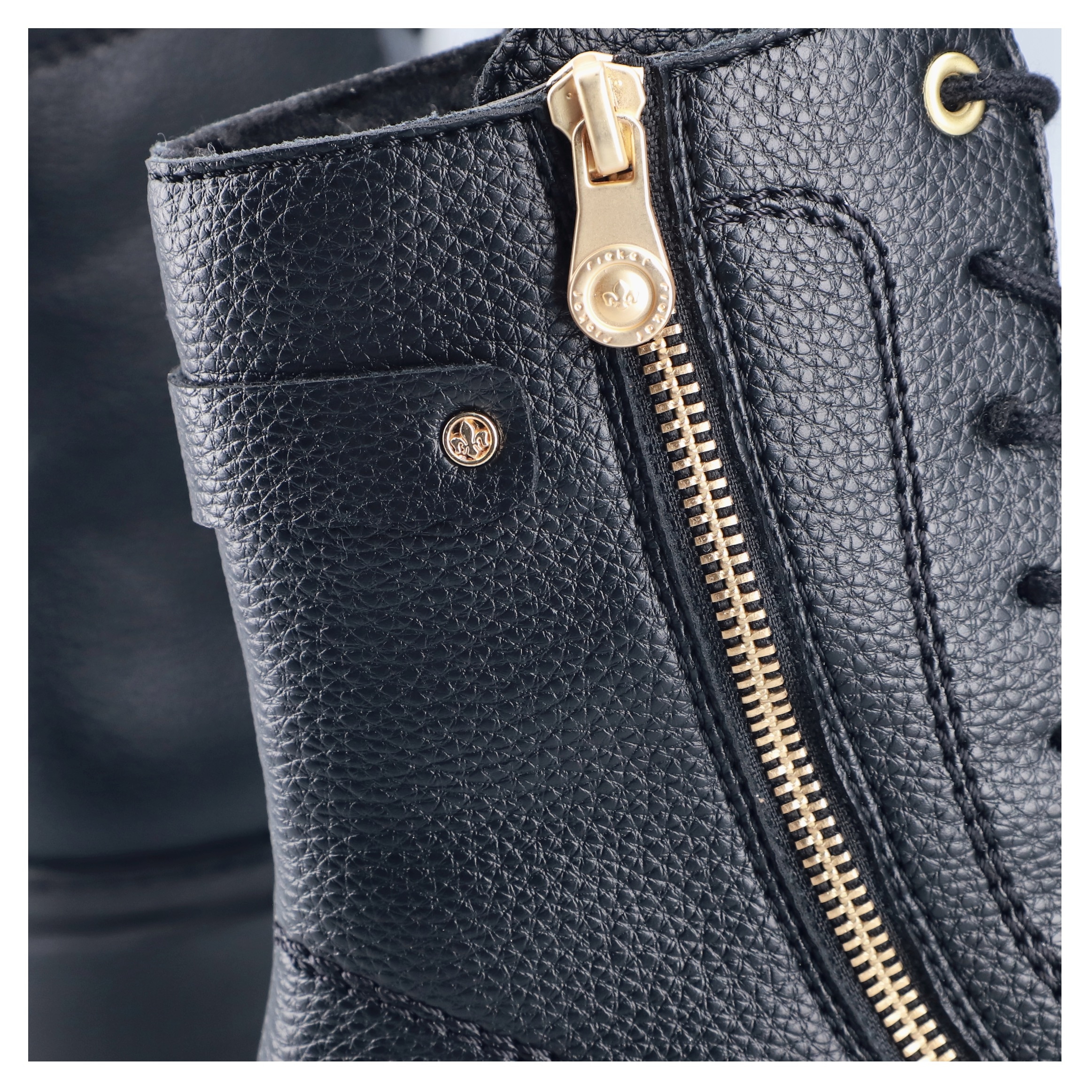 Rieker Winterstiefelette  Schnürboots, Schnürstiefelette, Blockabsatz, mit markanter Profilsohle