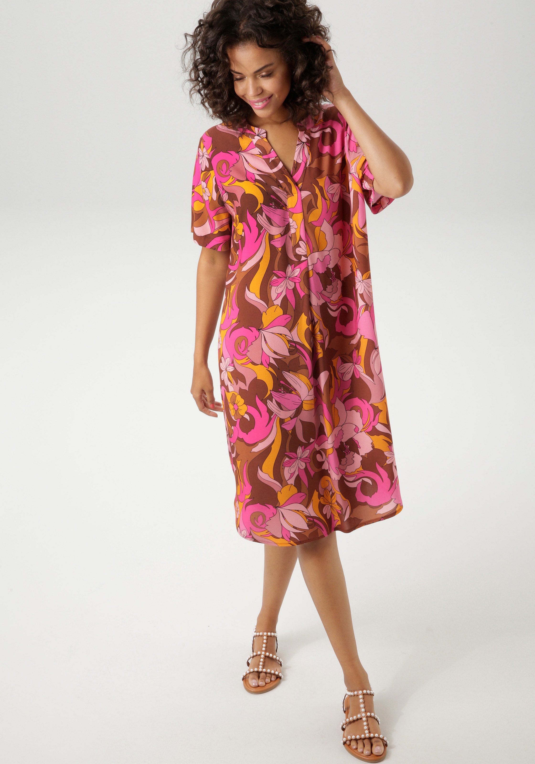 Aniston CASUAL Sommerkleid, mit extravagantem, grafischen Blumendruck