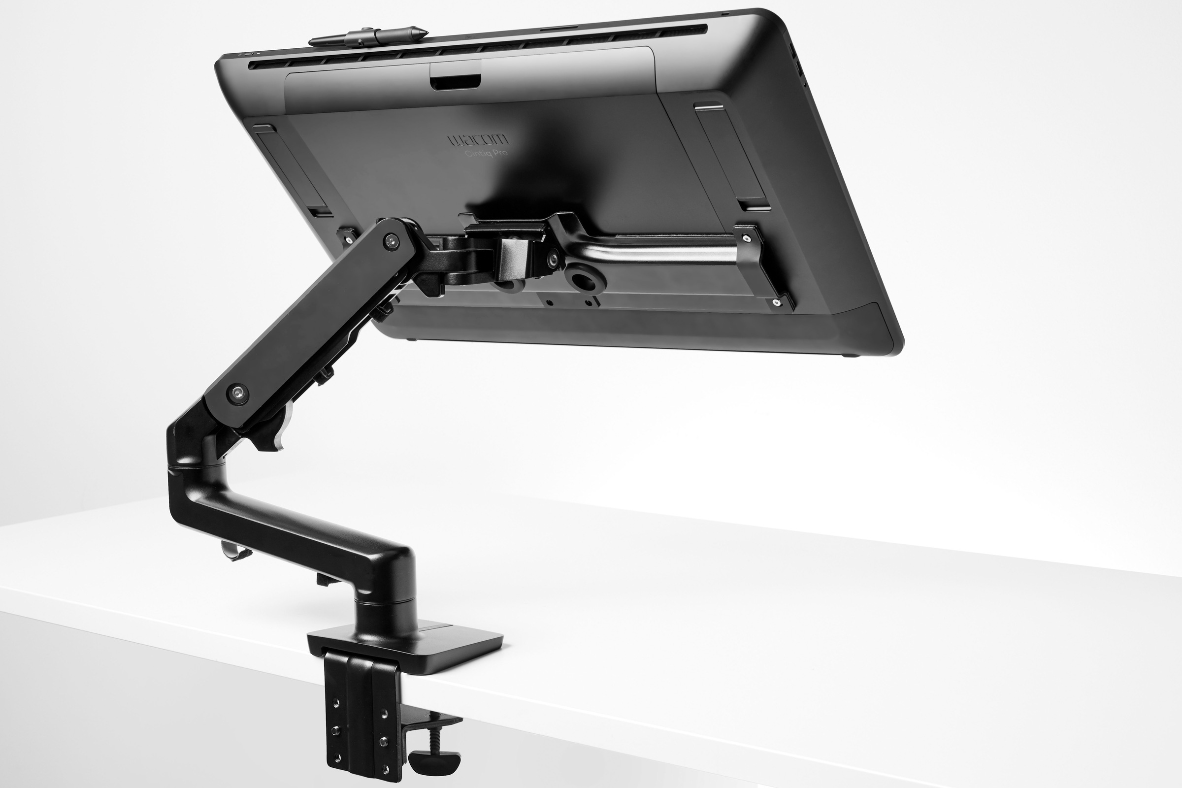 Wacom Grafiktablett »Cintiq Pro 24 touch«, (59,94 cm / 23,6 Zoll), Windows, 4K Ultra HD,)
