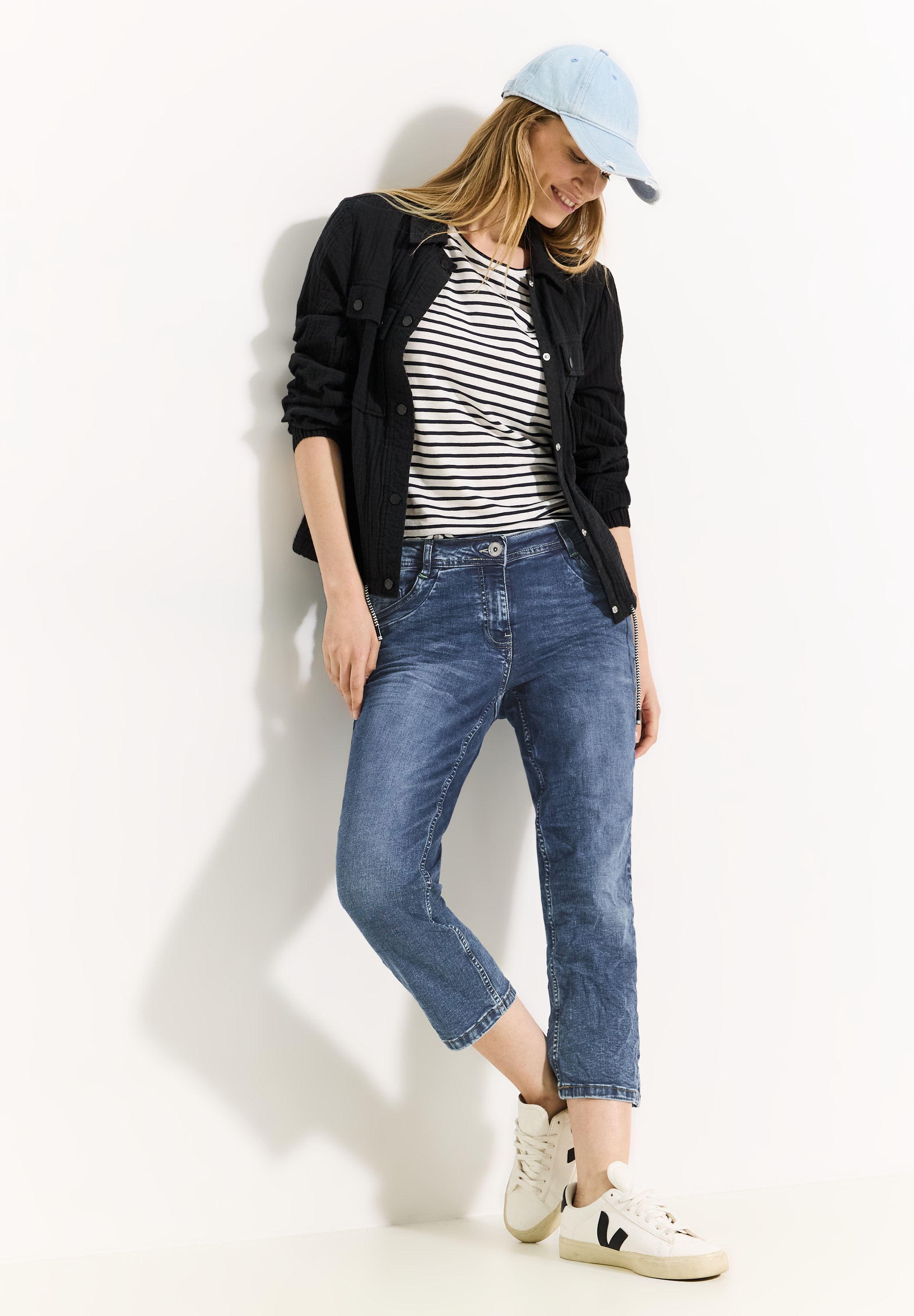 Cecil Regular-fit-Jeans »SCARLETT«, mit dekorativen Nähten