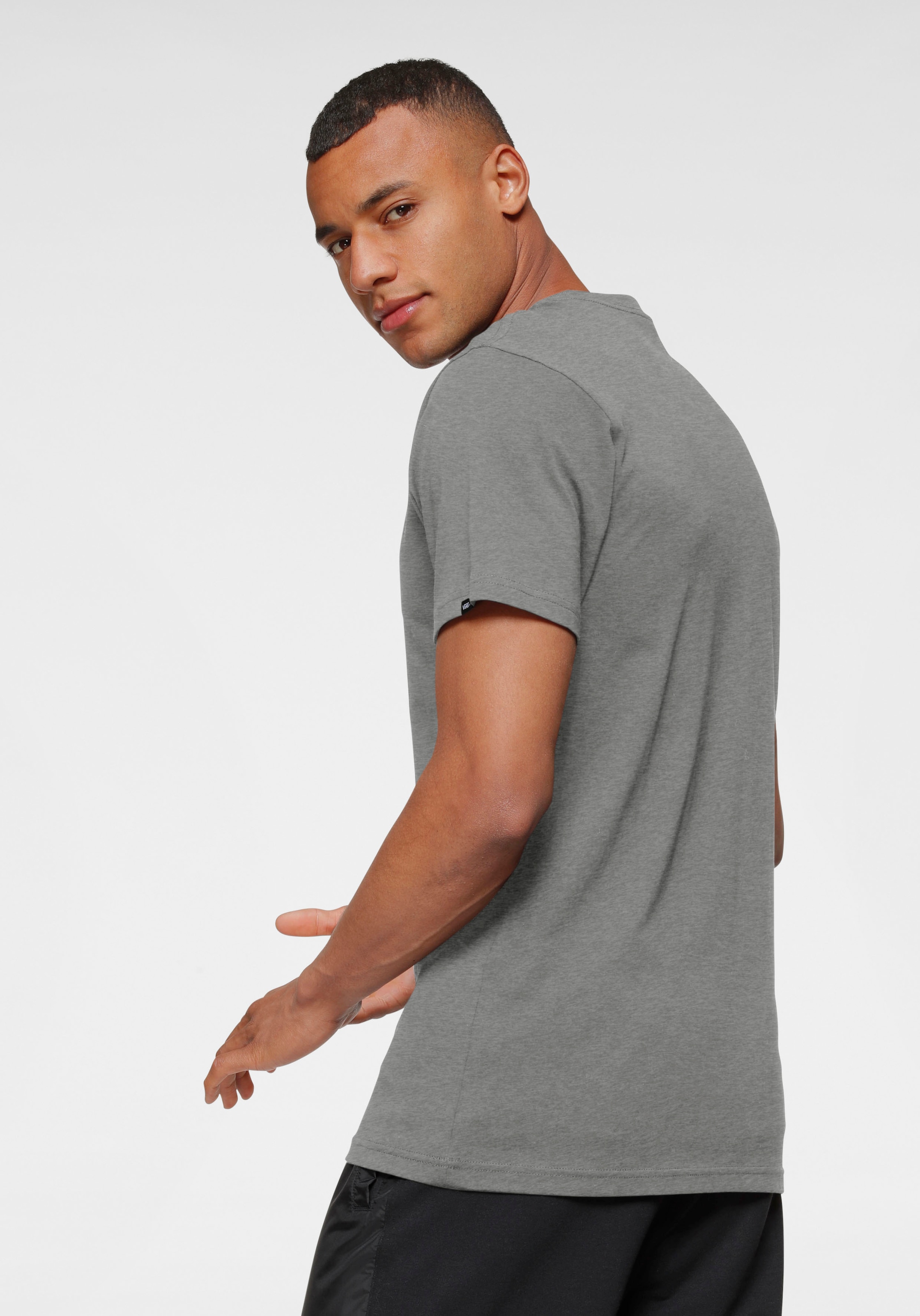 Vans T-Shirt »MN VANS CLASSIC«, Basic T-Shirt mit großem Logoprint
