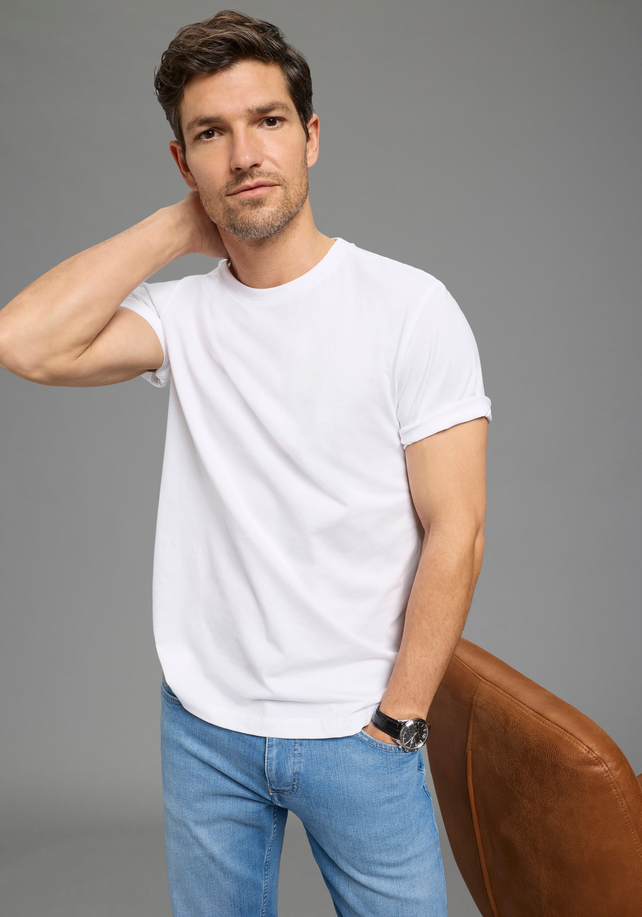 Man's World Rundhalsshirt 5er-Pack,  Kurzarm,  Regular Fit,  unifarben,  Rundhals,  aus Baumwolle